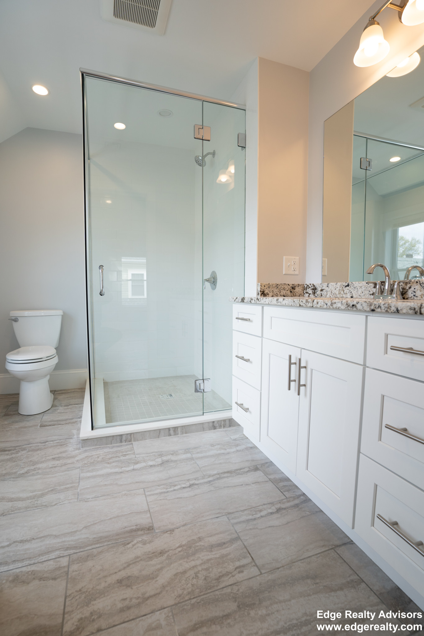 5 bed, 3 bath apartment for rent at 28 Bothwell Rd Unit 2, Brighton — photo 9 of 12
