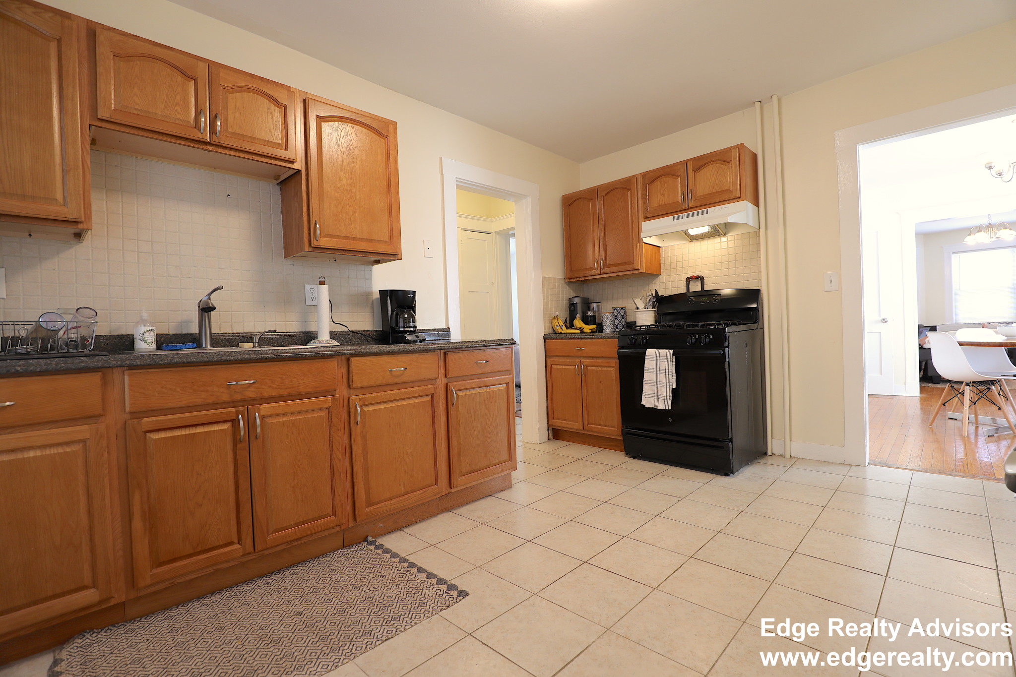 3 bed, 1 bath apartment for rent at 27 Claymoss Rd Unit 1, Brighton — photo 3 of 13
