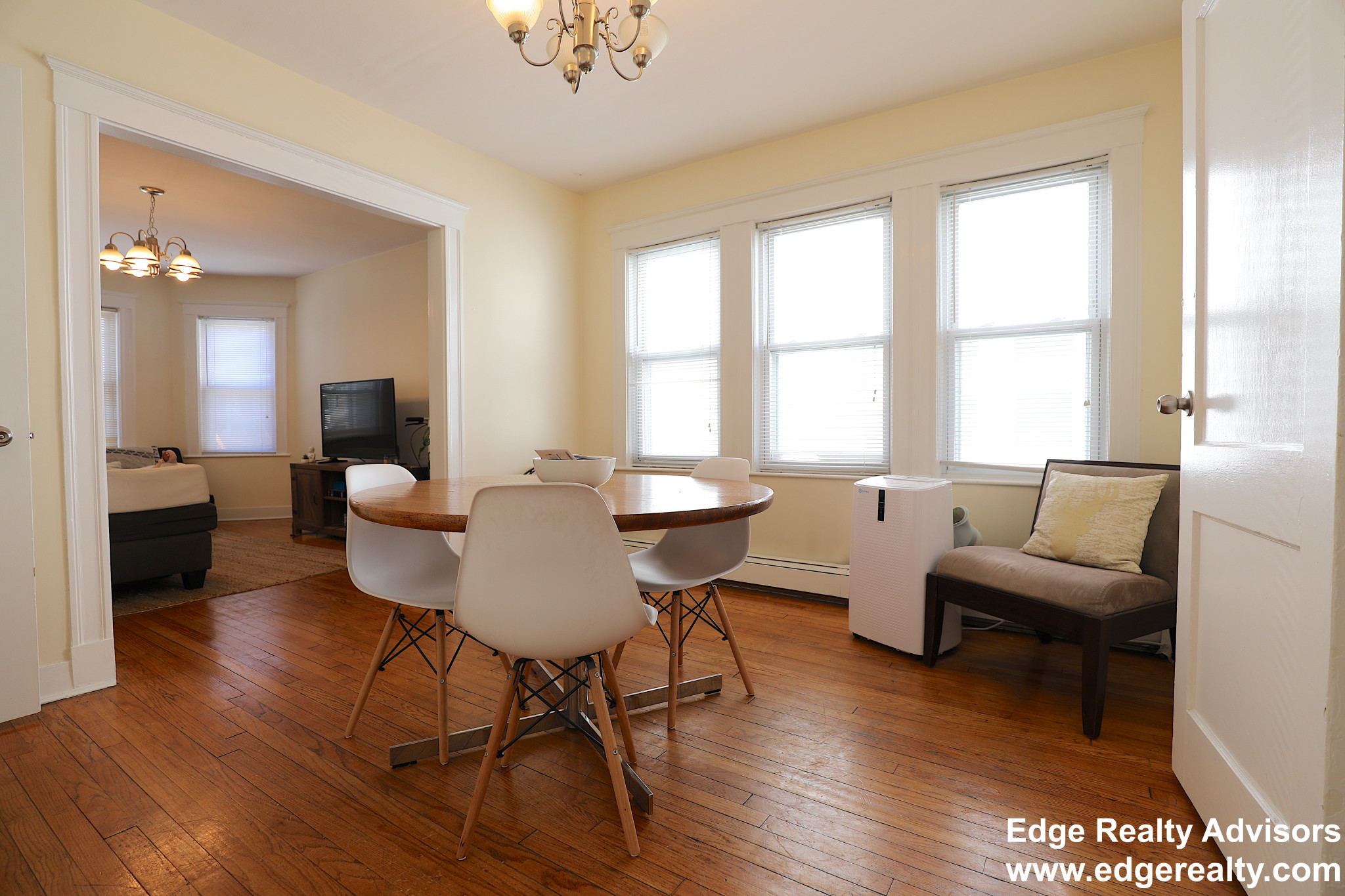 3 bed, 1 bath apartment for rent at 27 Claymoss Rd Unit 1, Brighton — photo 6 of 13