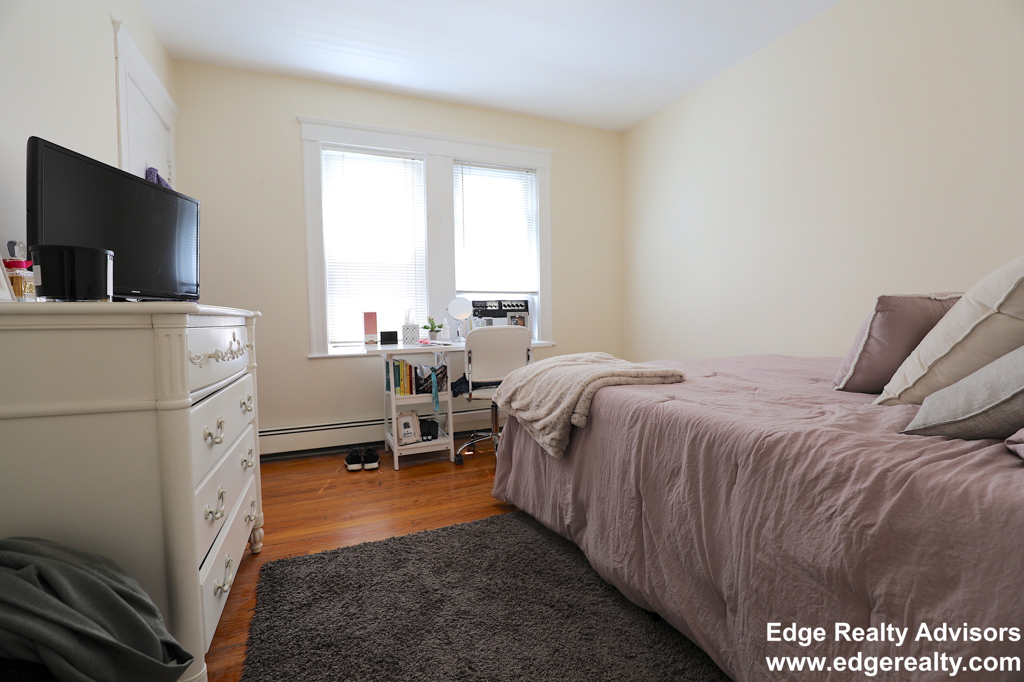 3 bed, 1 bath apartment for rent at 27 Claymoss Rd Unit 1, Brighton — photo 10 of 13
