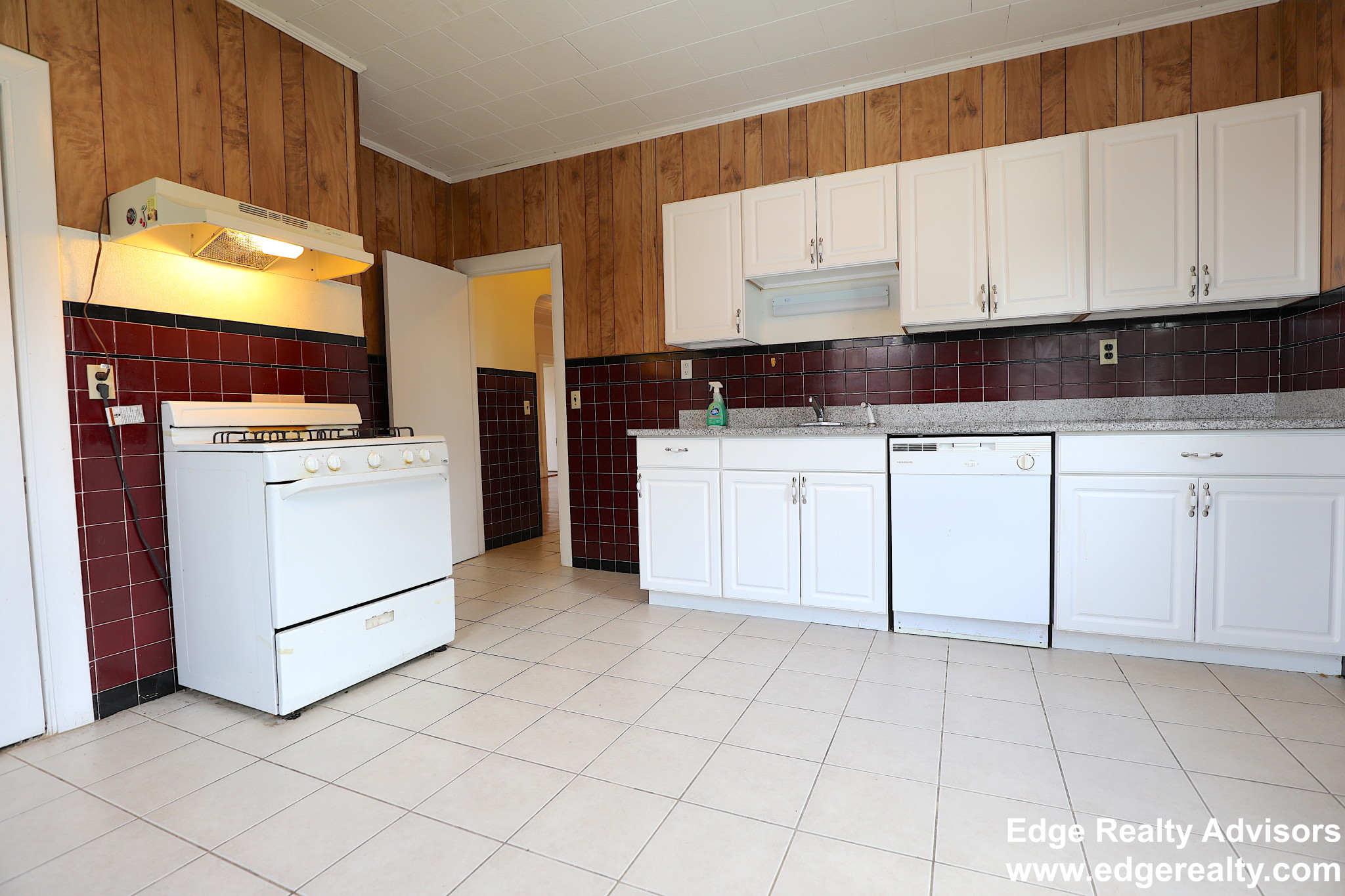 58 Leicester St., Brighton, MA - 3,500 USD/ month