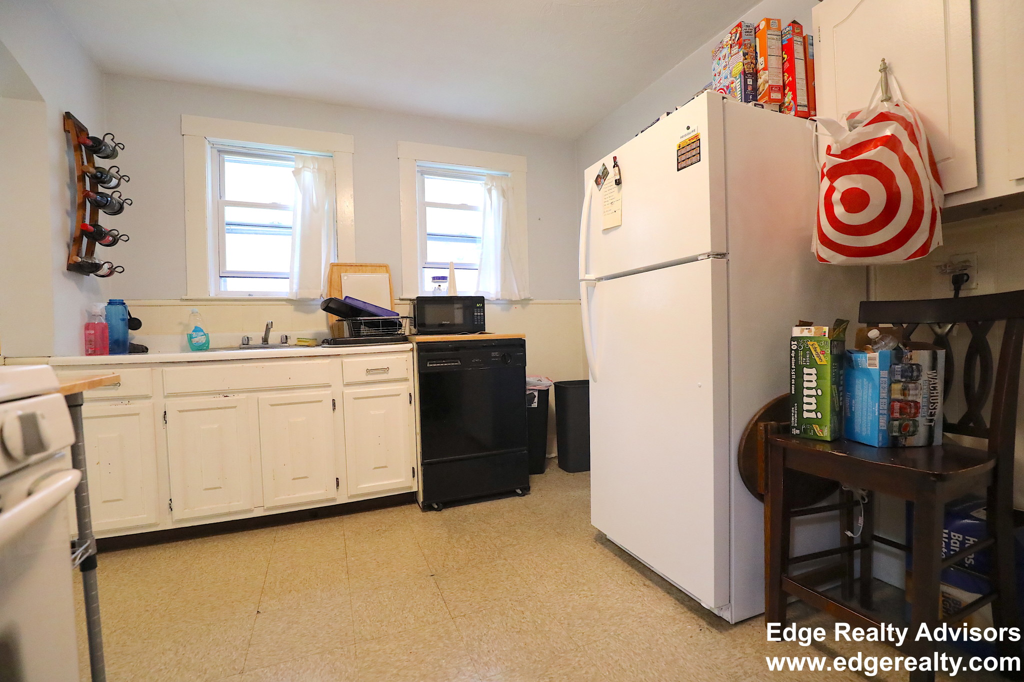 3 bed, 1 bath apartment for rent at 114 Nonantum St, Brighton — photo 5 of 11