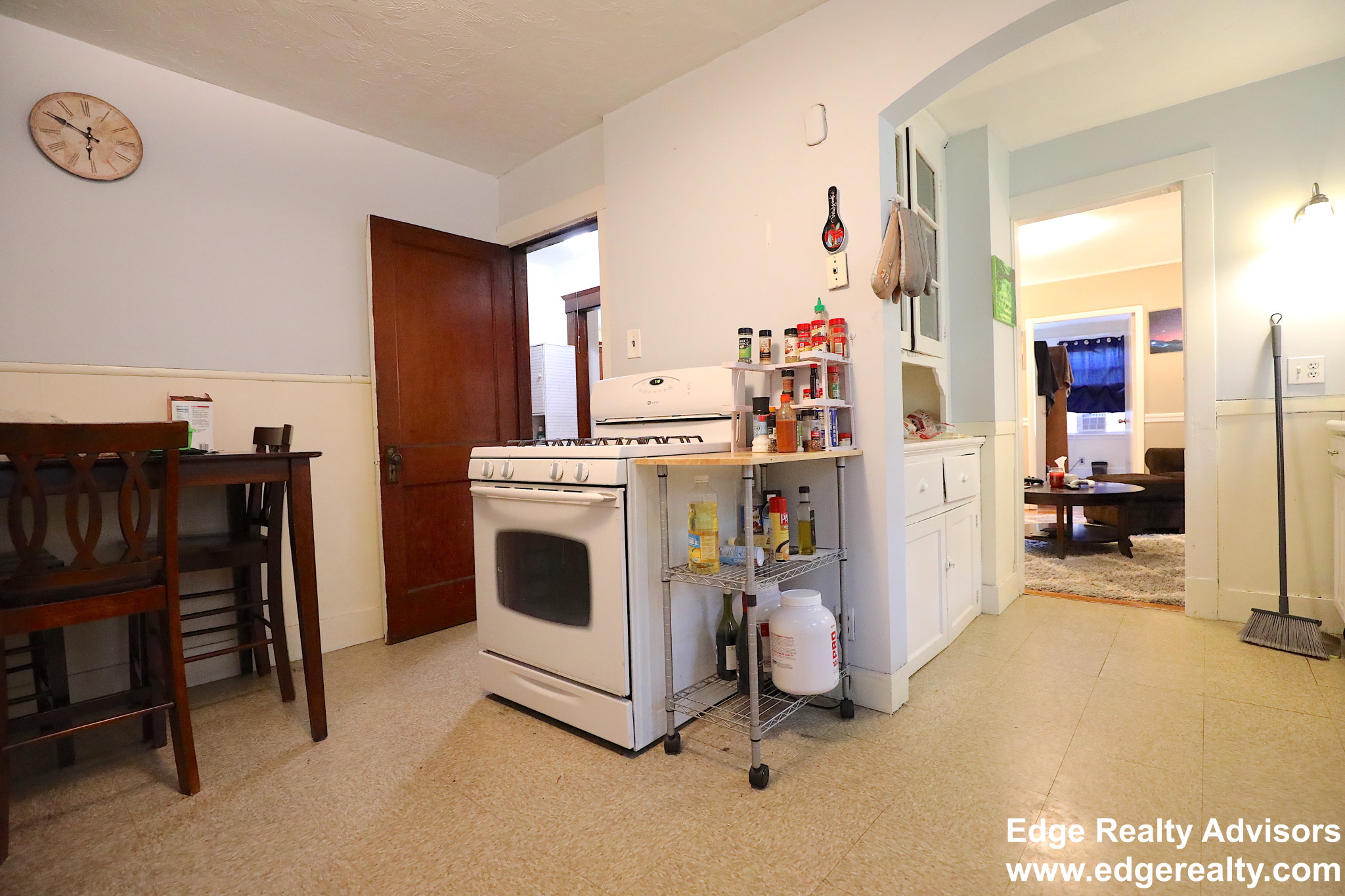 3 bed, 1 bath apartment for rent at 114 Nonantum St, Brighton — photo 4 of 11