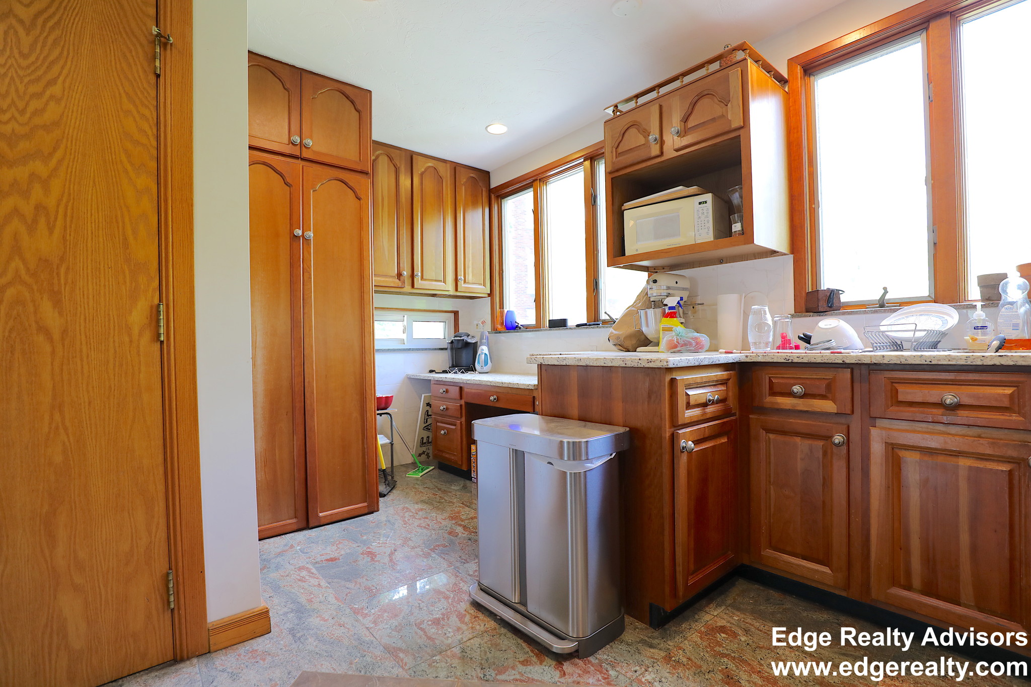 3 bed, 1 bath apartment for rent at 25 Claymoss Rd Unit 2, Brighton — photo 3 of 13