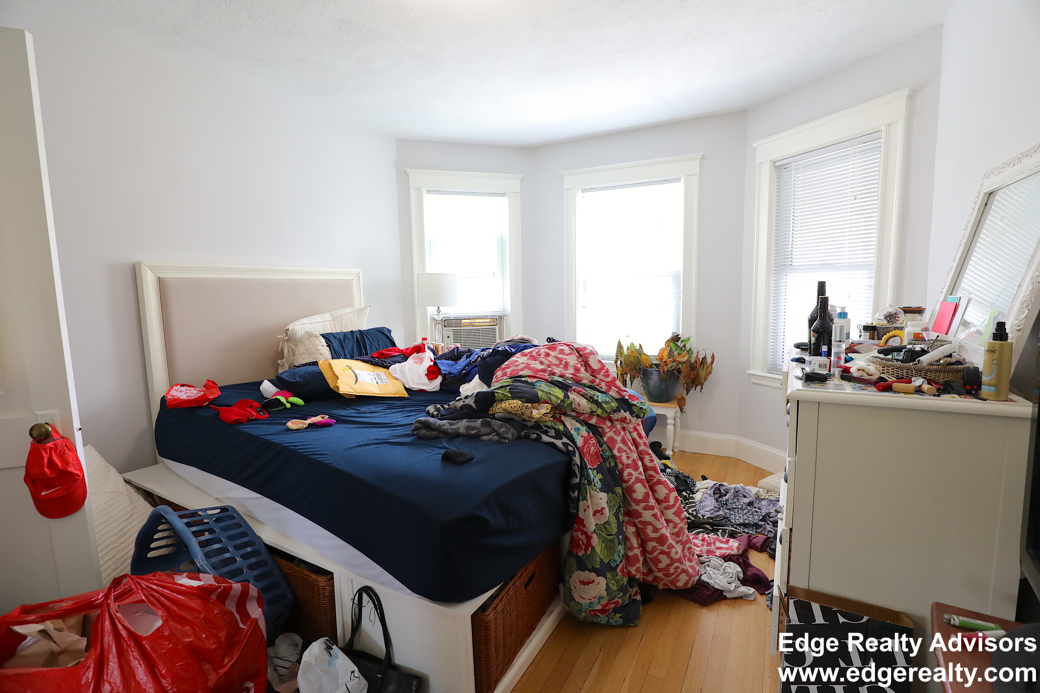 3 bed, 1 bath apartment for rent at 25 Claymoss Rd Unit 2, Brighton — photo 11 of 13