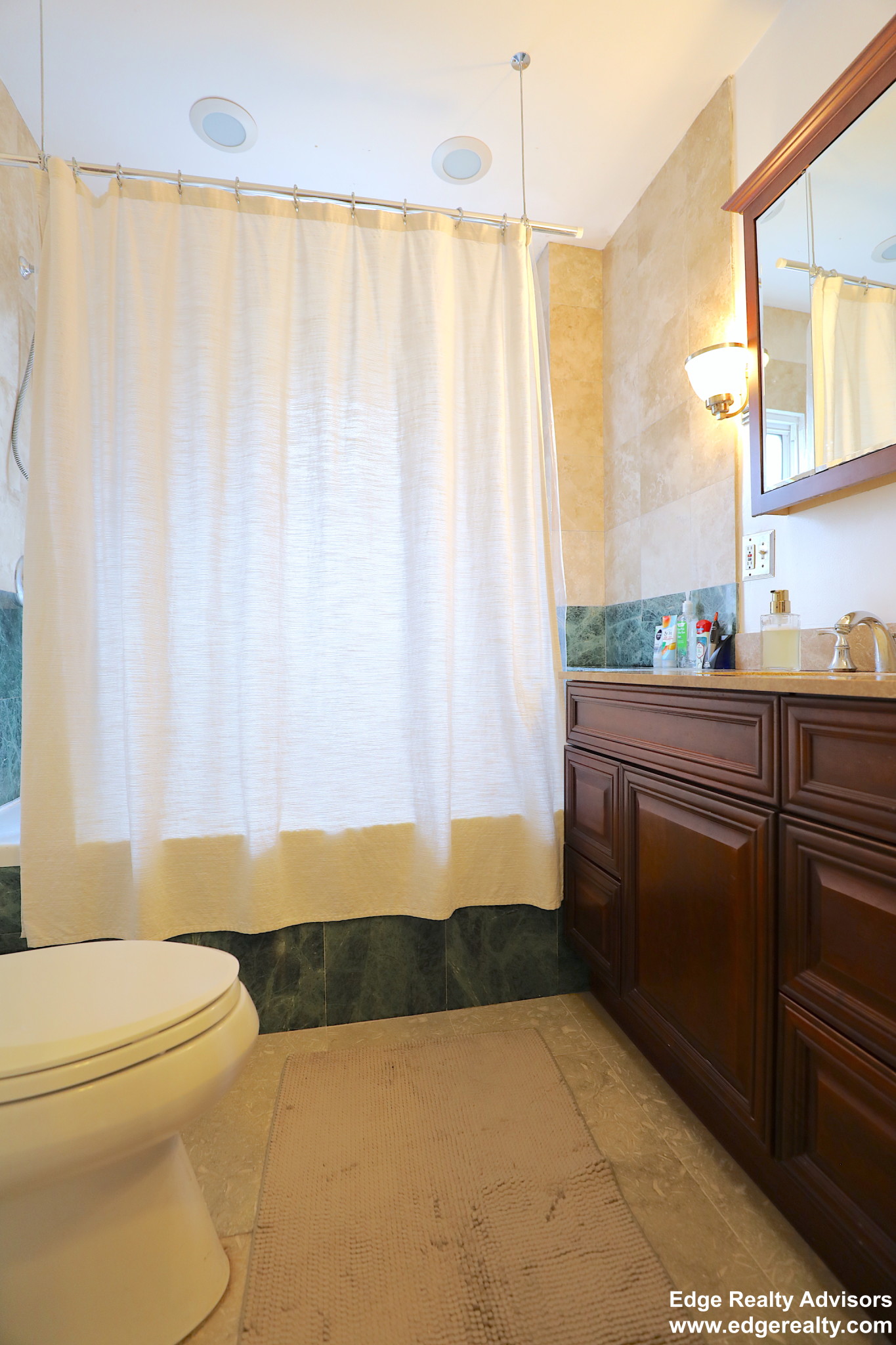3 bed, 2 bath apartment for rent at 141 Nottinghill Rd Unit 1, Brighton — photo 9 of 15