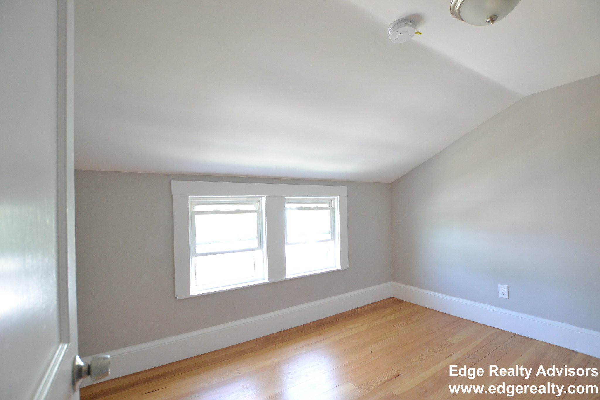 5 bed, 2 bath apartment for rent at 49 Trapelo St Unit 2, Brighton — photo 8 of 14
