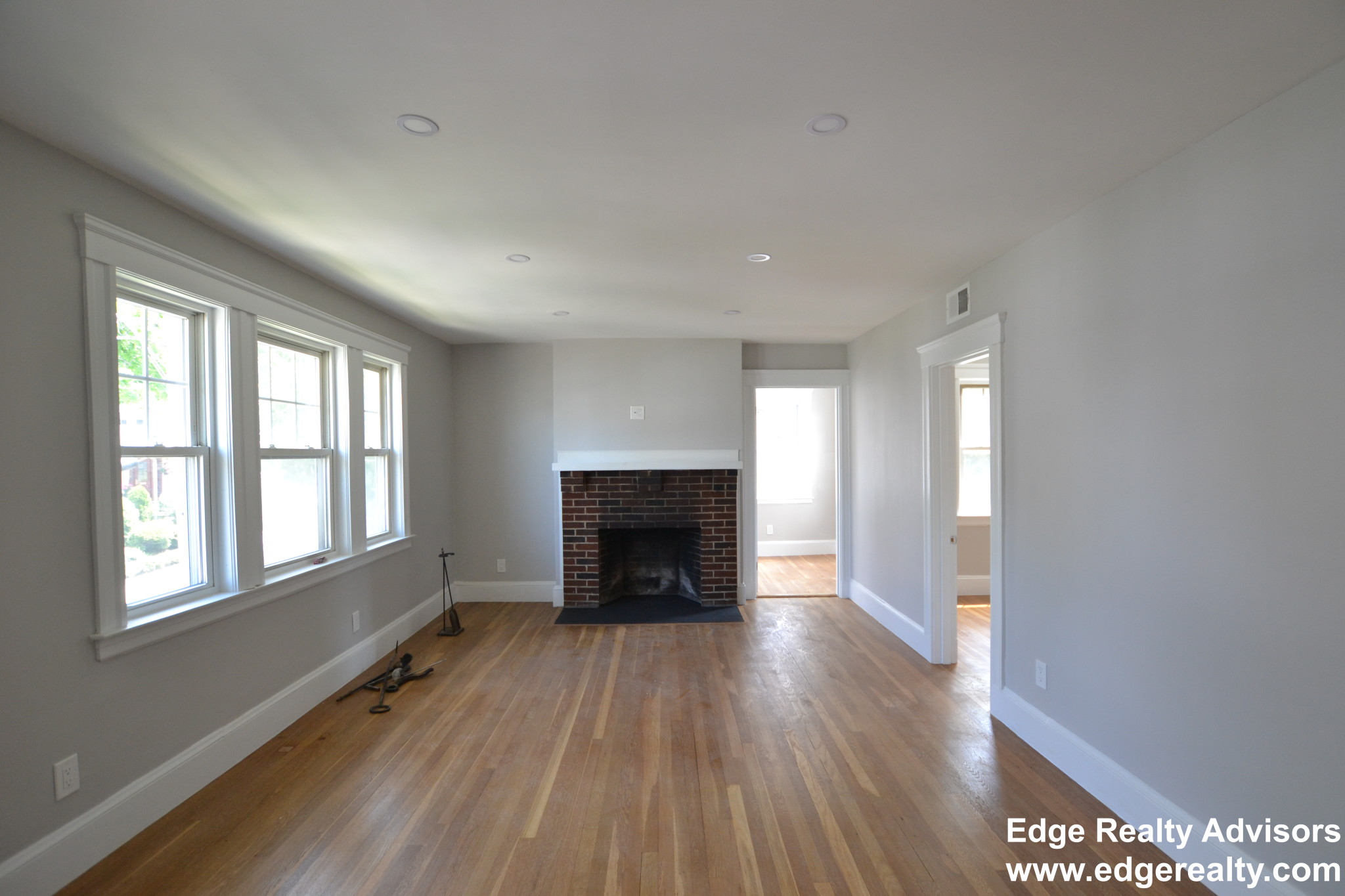 5 bed, 2 bath apartment for rent at 49 Trapelo St Unit 2, Brighton — photo 3 of 14