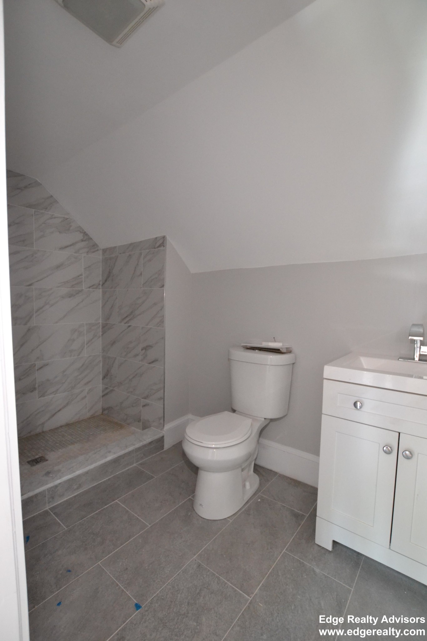 5 bed, 2 bath apartment for rent at 49 Trapelo St Unit 2, Brighton — photo 11 of 14