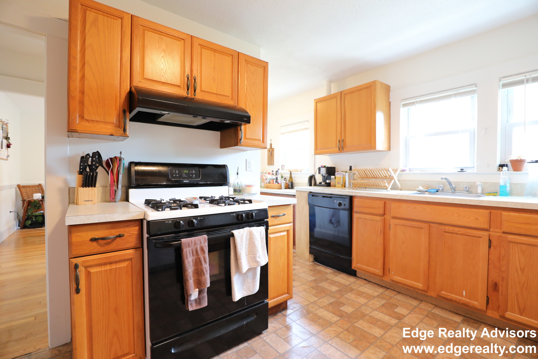 3 bed, 1 bath apartment for rent at 34 36 Ranelegh Rd Unit 2, Brighton — photo 9 of 13