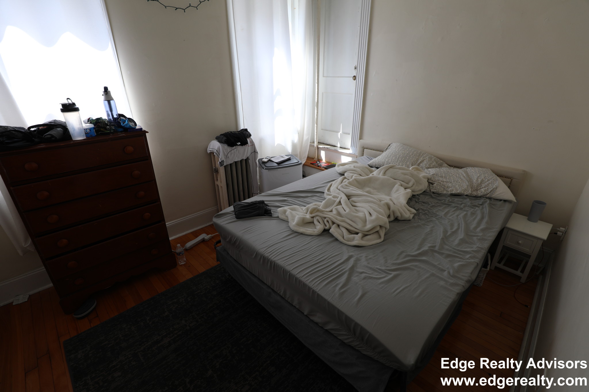 60 Egmont St, Longwood