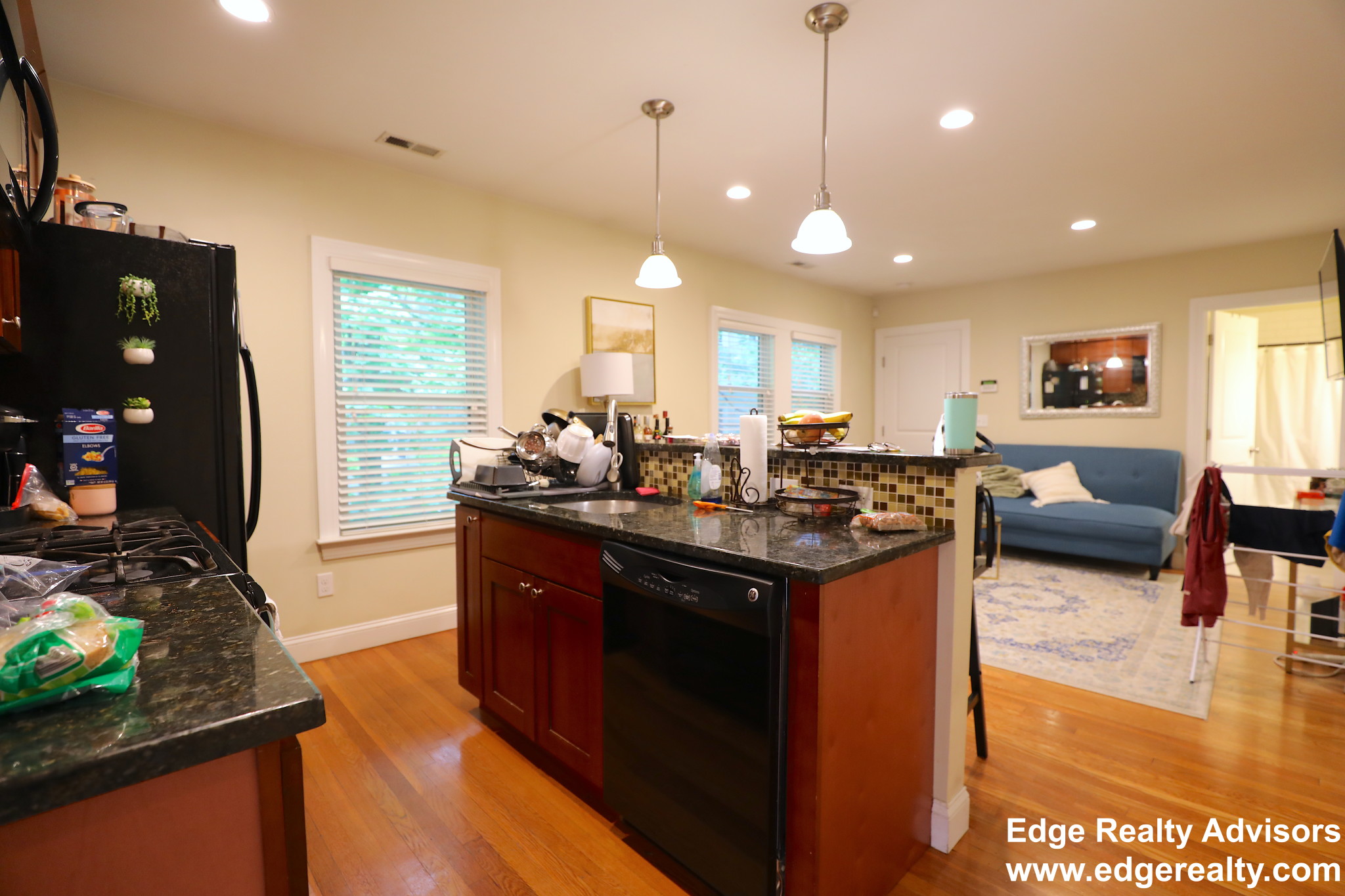 4 bed, 2 bath apartment for rent at 61 Dunboy St Unit 1, Brighton — photo 3 of 12
