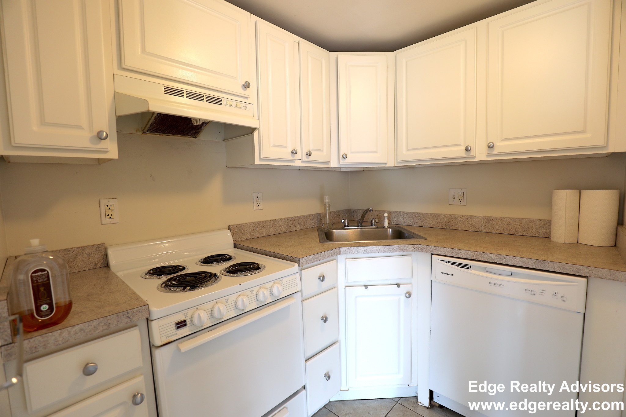 2 bed, 1 bath apartment for rent at 278 Harvard St Unit 9, Harvard Square — photo 1 of 6