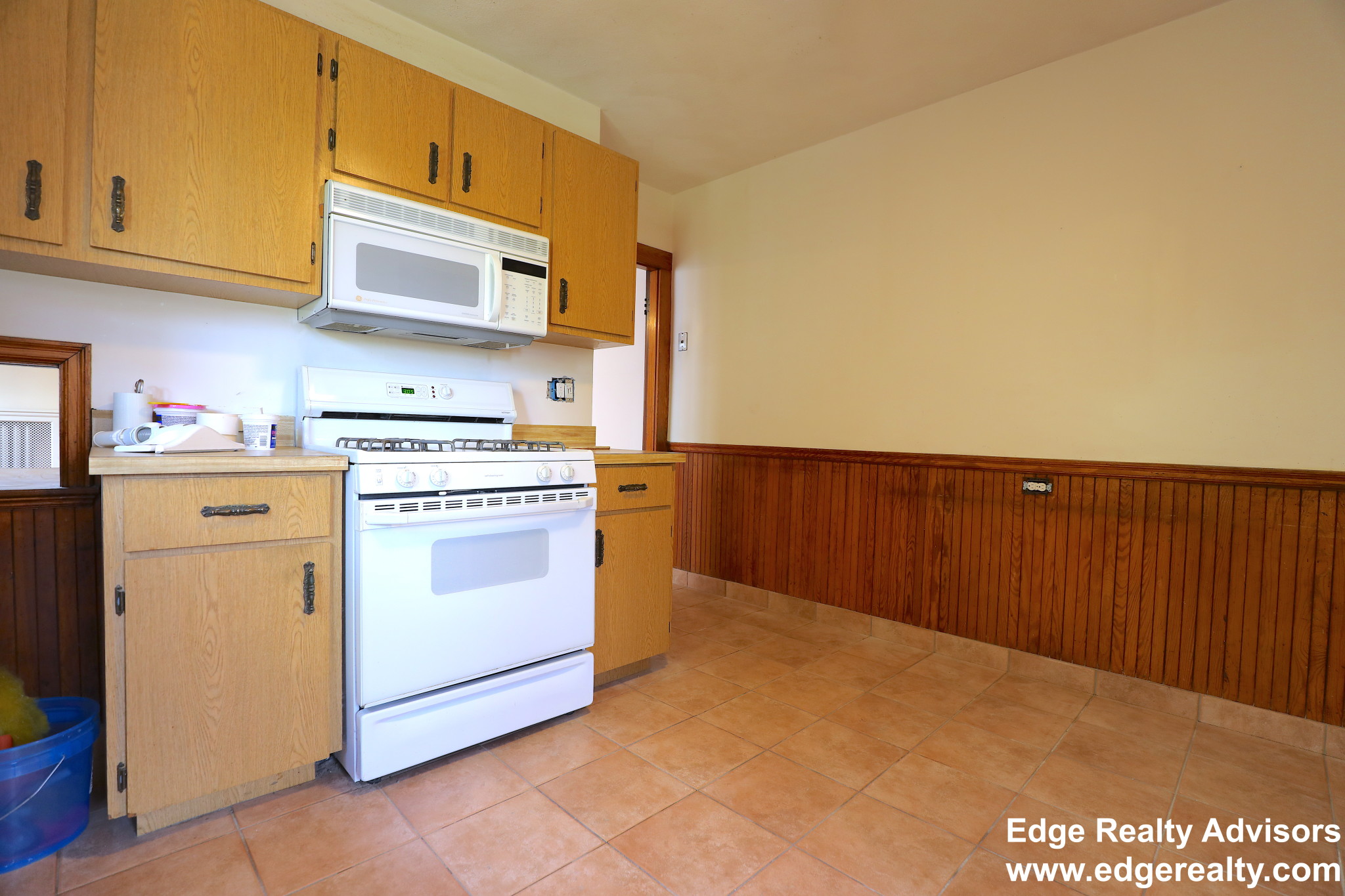 1 bed, 1 bath apartment for rent at 14-16 Kilsyth Rd Unit 1, Brighton — photo 2 of 15