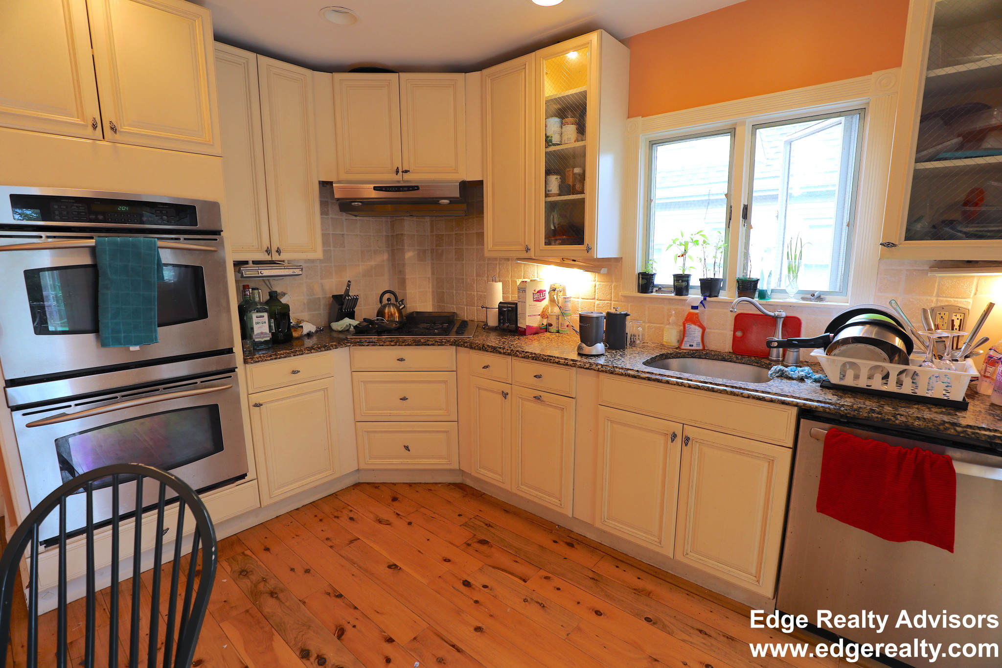 3 bed, 2 bath apartment for rent at 48 Burton St Unit 1, Brighton — photo 2 of 14
