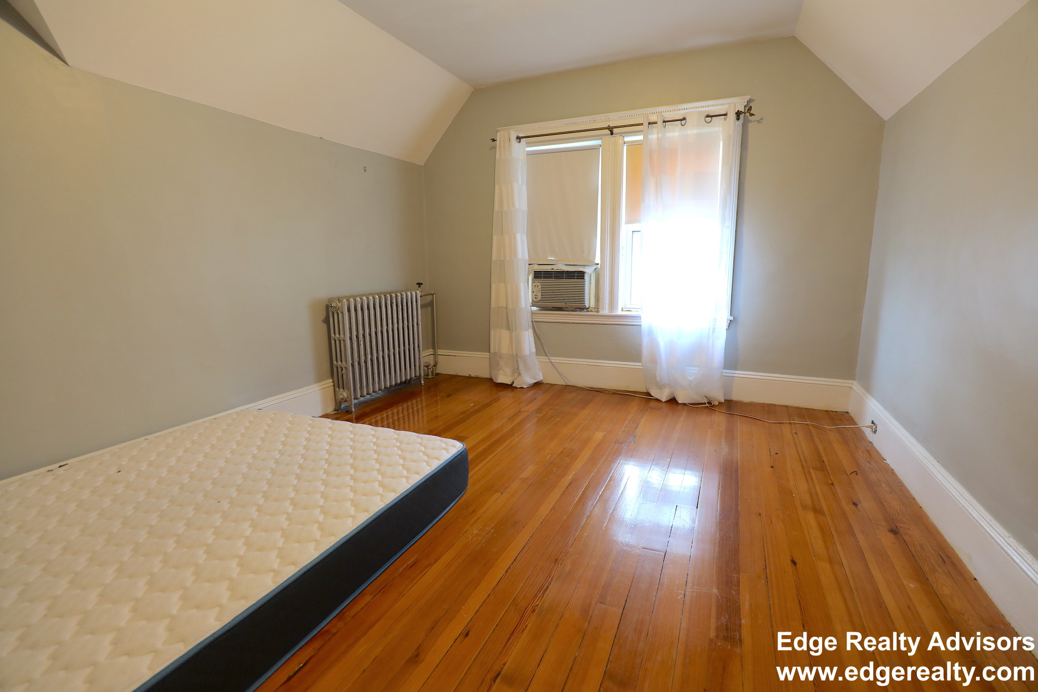 3 bed, 2 bath apartment for rent at 48 Burton St Unit 1, Brighton — photo 10 of 14