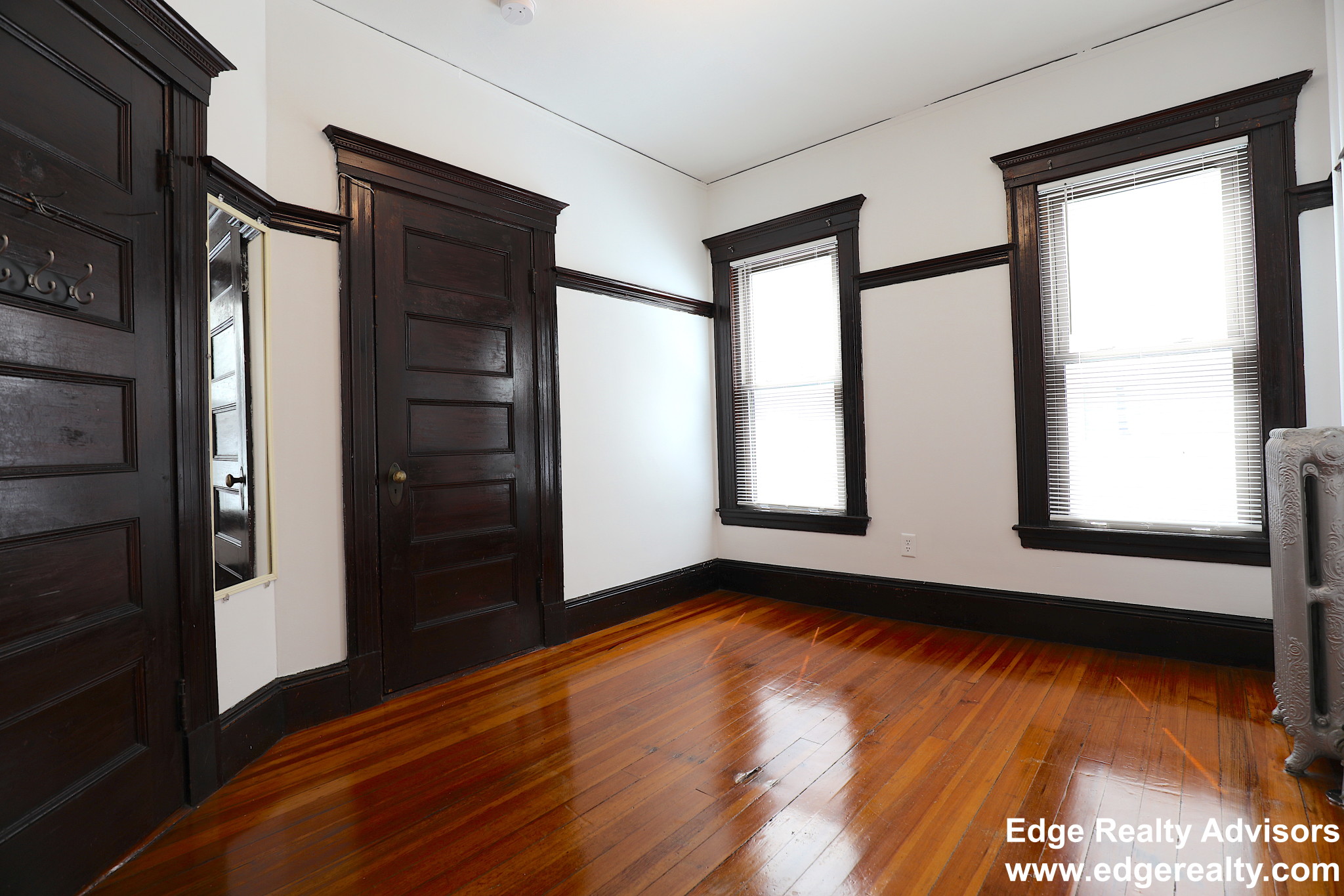 69 Oak Square Ave, Brighton