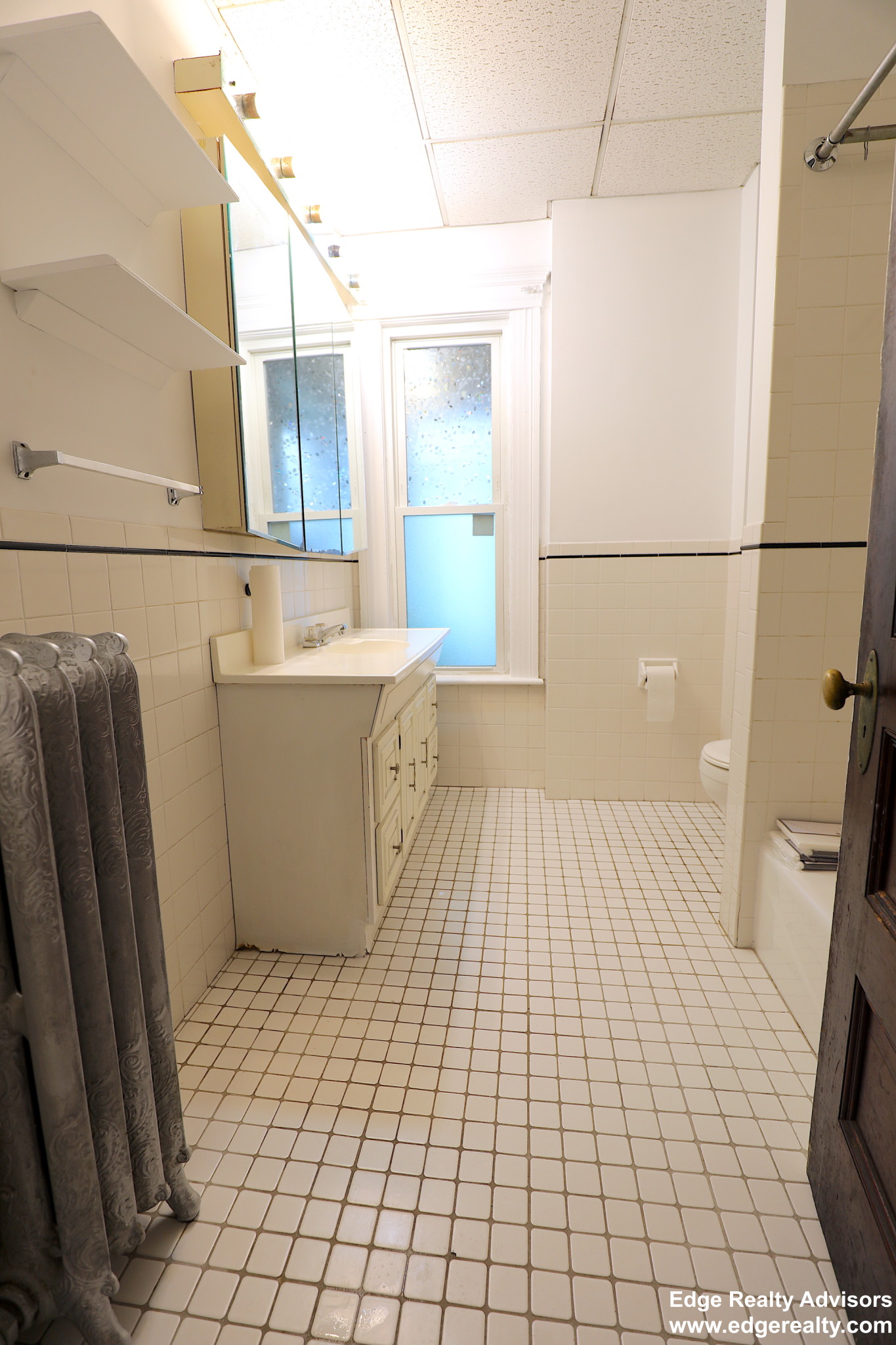 69 Oak Square Ave, Brighton