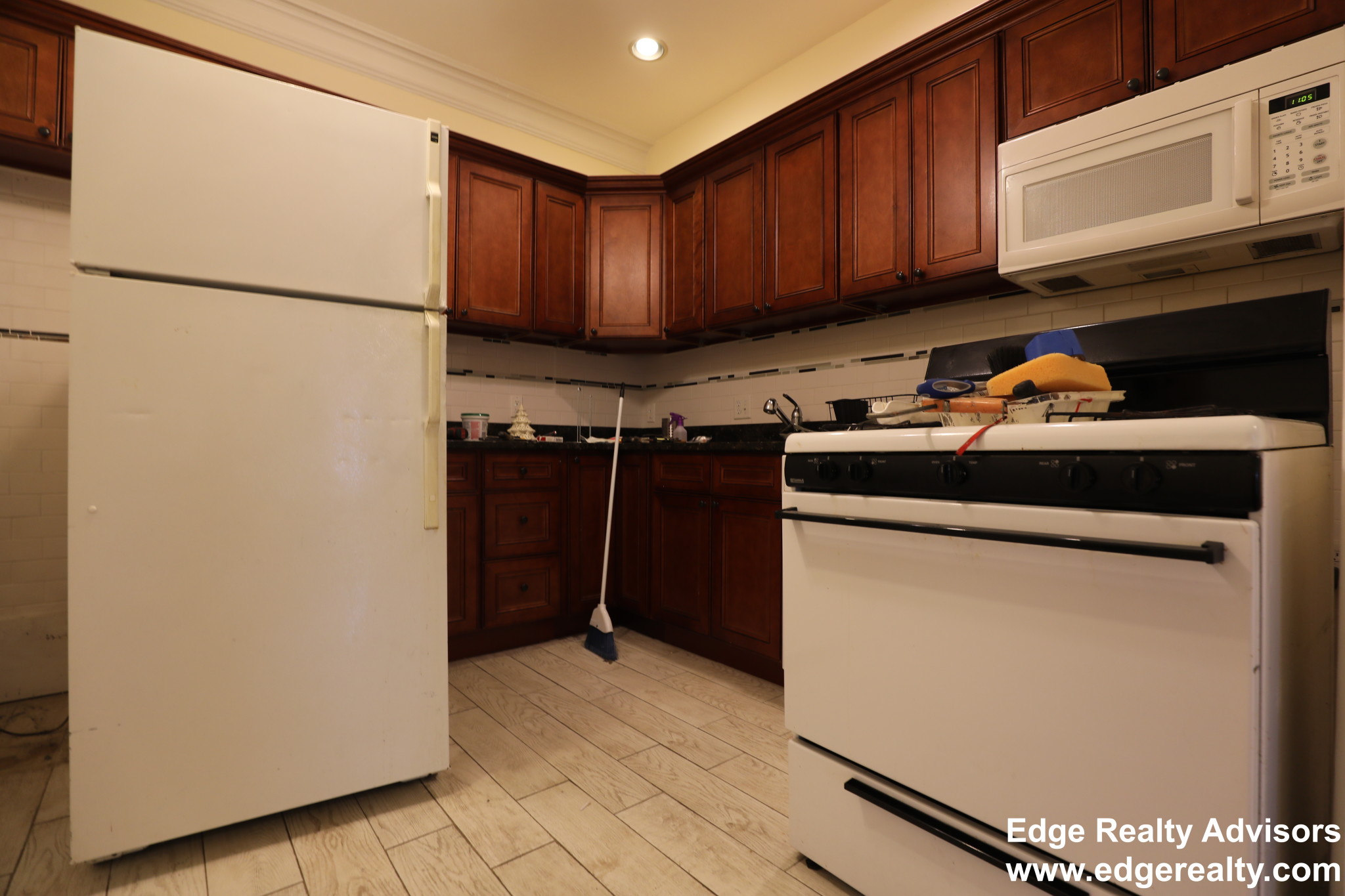 21 Park Vale Ave, Allston