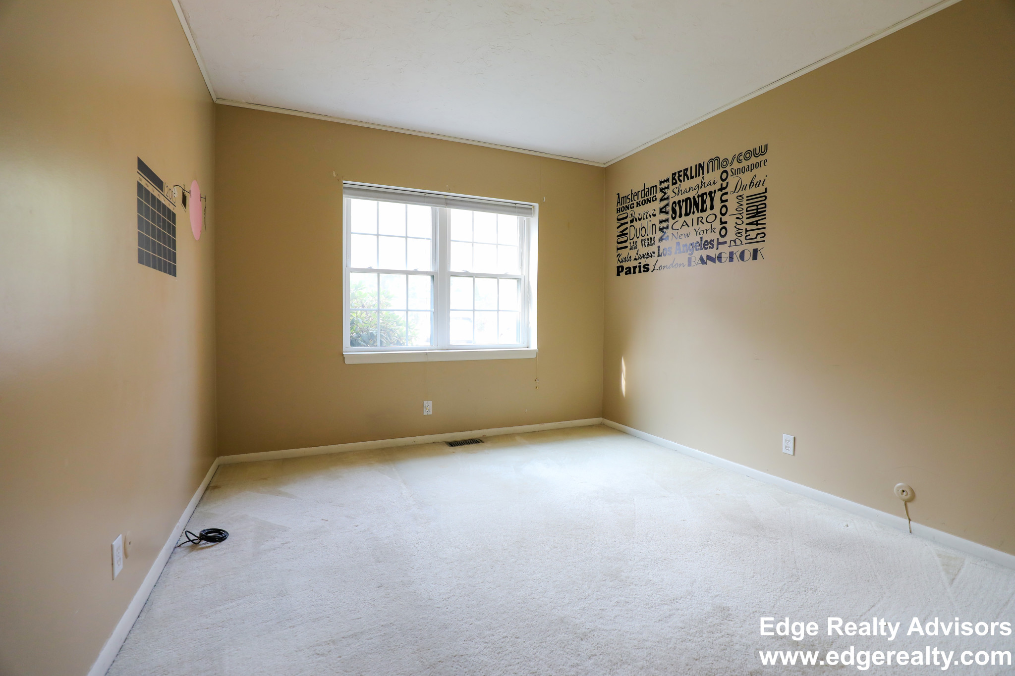 3 bed, 2 bath apartment for rent at 154 Lake Shore Rd Unit 1, Brighton — photo 5 of 8