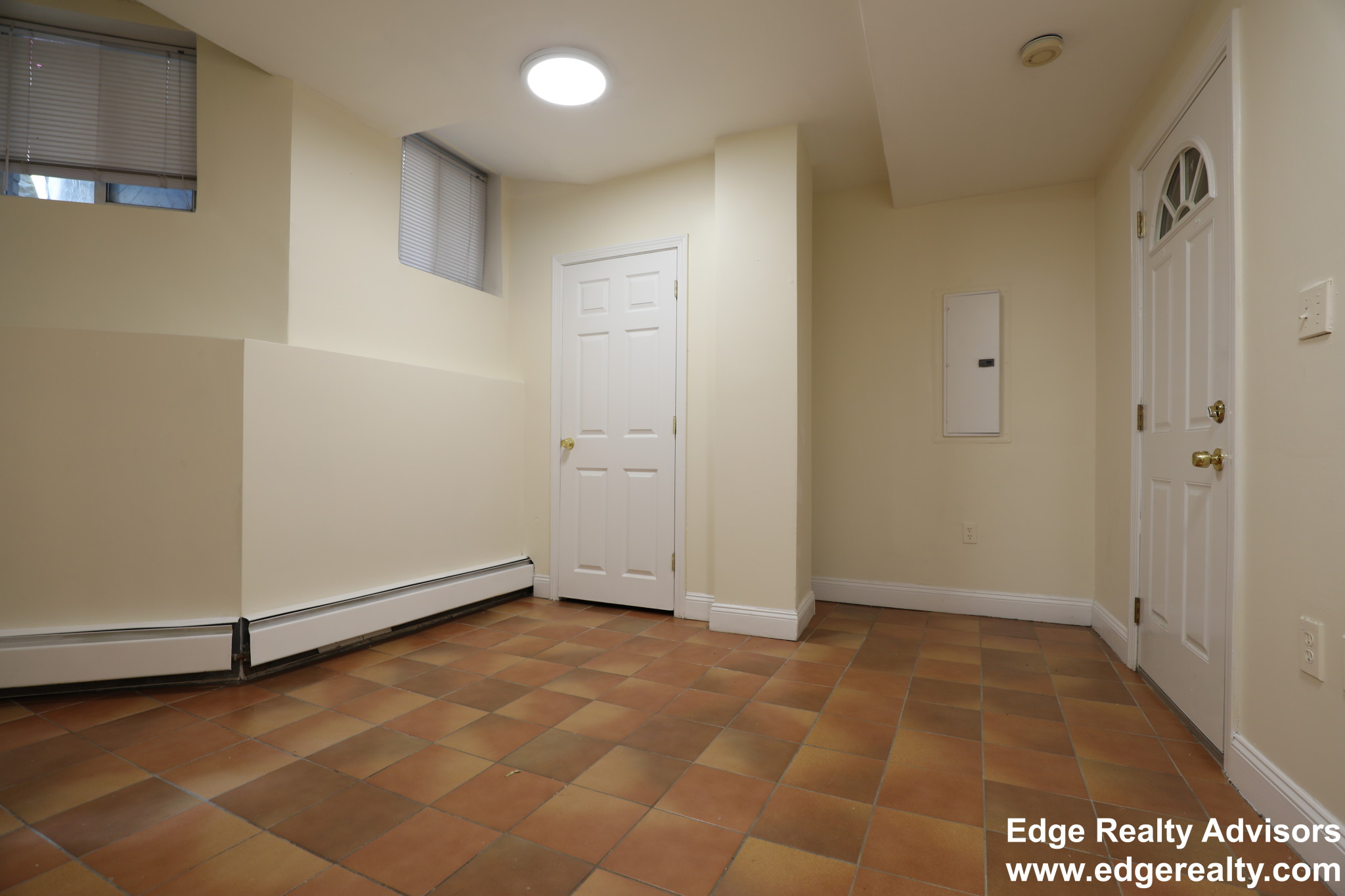 2 bed, 2 bath apartment for rent at 109 Strathmore Rd Unit 3, Brighton — photo 5 of 8