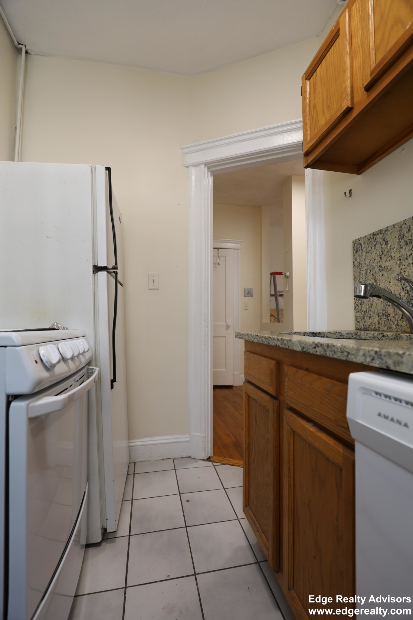 2 bed, 2 bath apartment for rent at 109 Strathmore Rd Unit 3, Brighton — photo 3 of 8