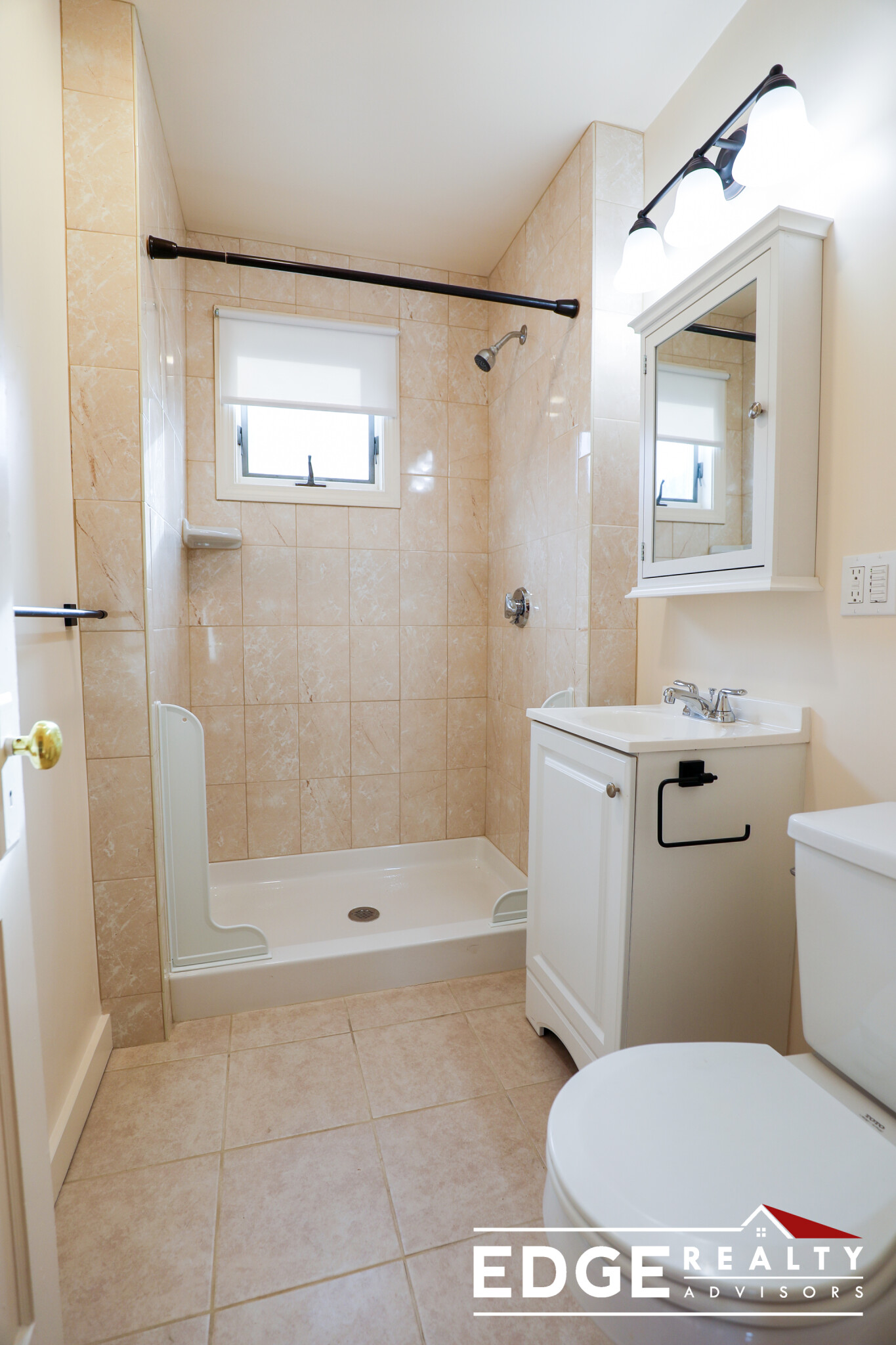 3 bed, 1 bath apartment for rent at 50 Brock St Unit 2, Brighton — photo 8 of 13