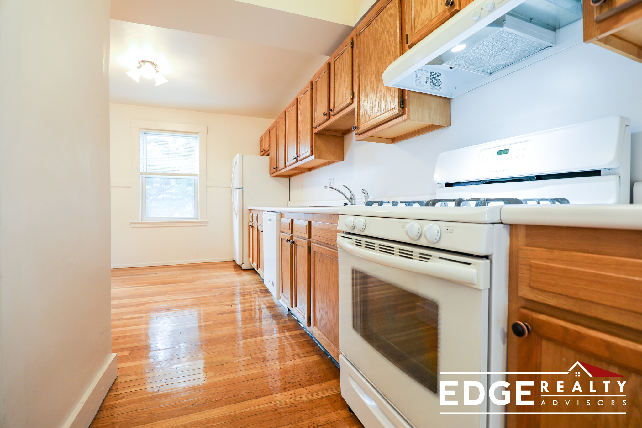 3 bed, 1 bath apartment for rent at 50 Brock St Unit 2, Brighton — photo 2 of 13