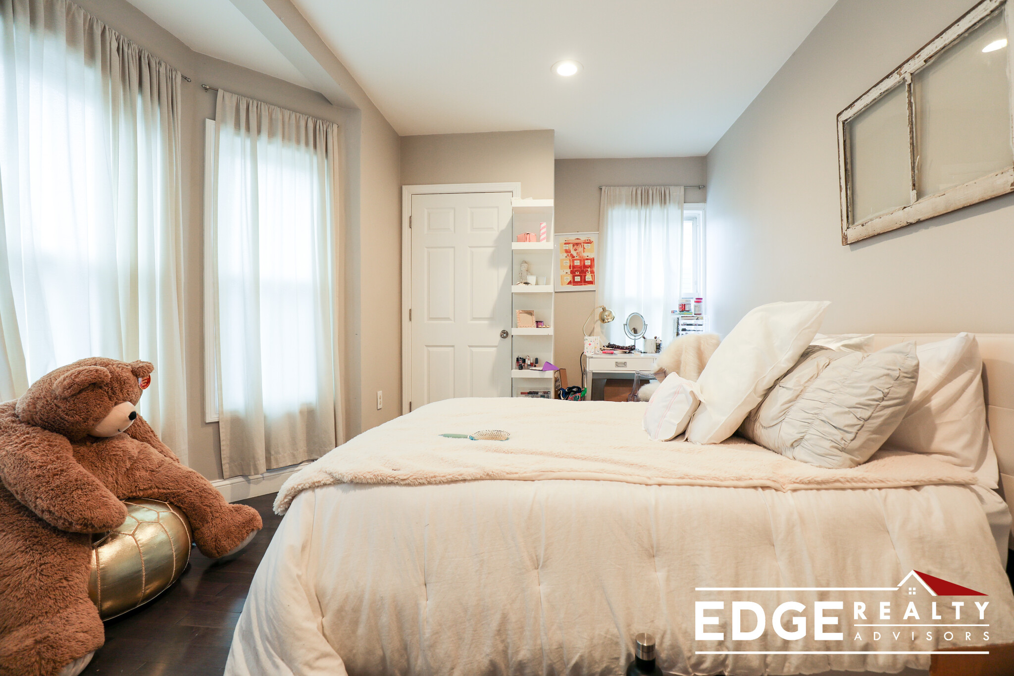 77 Linden St, Allston