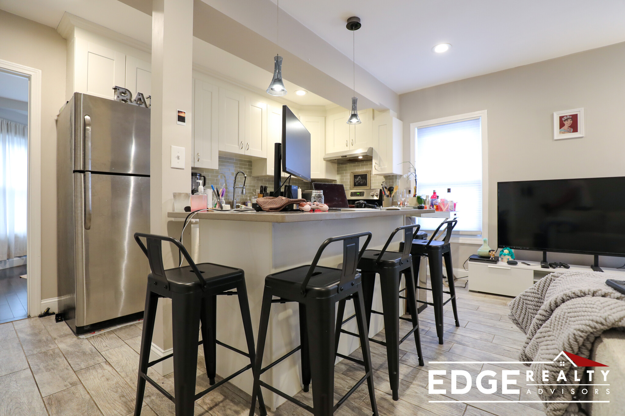 77 Linden St, Allston