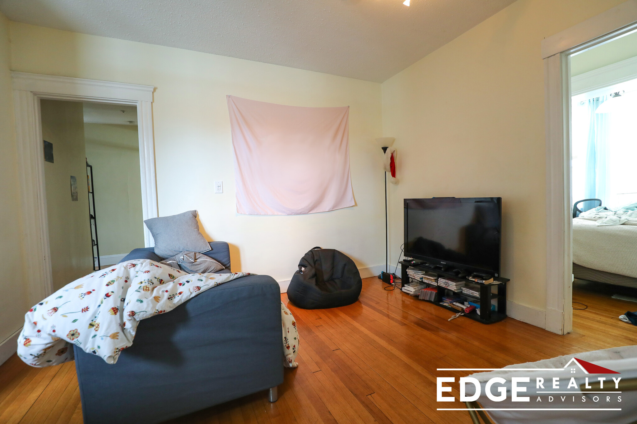 3 bed, 1 bath apartment for rent at 50 Chester St Unit 7, Allston — photo 2 of 6