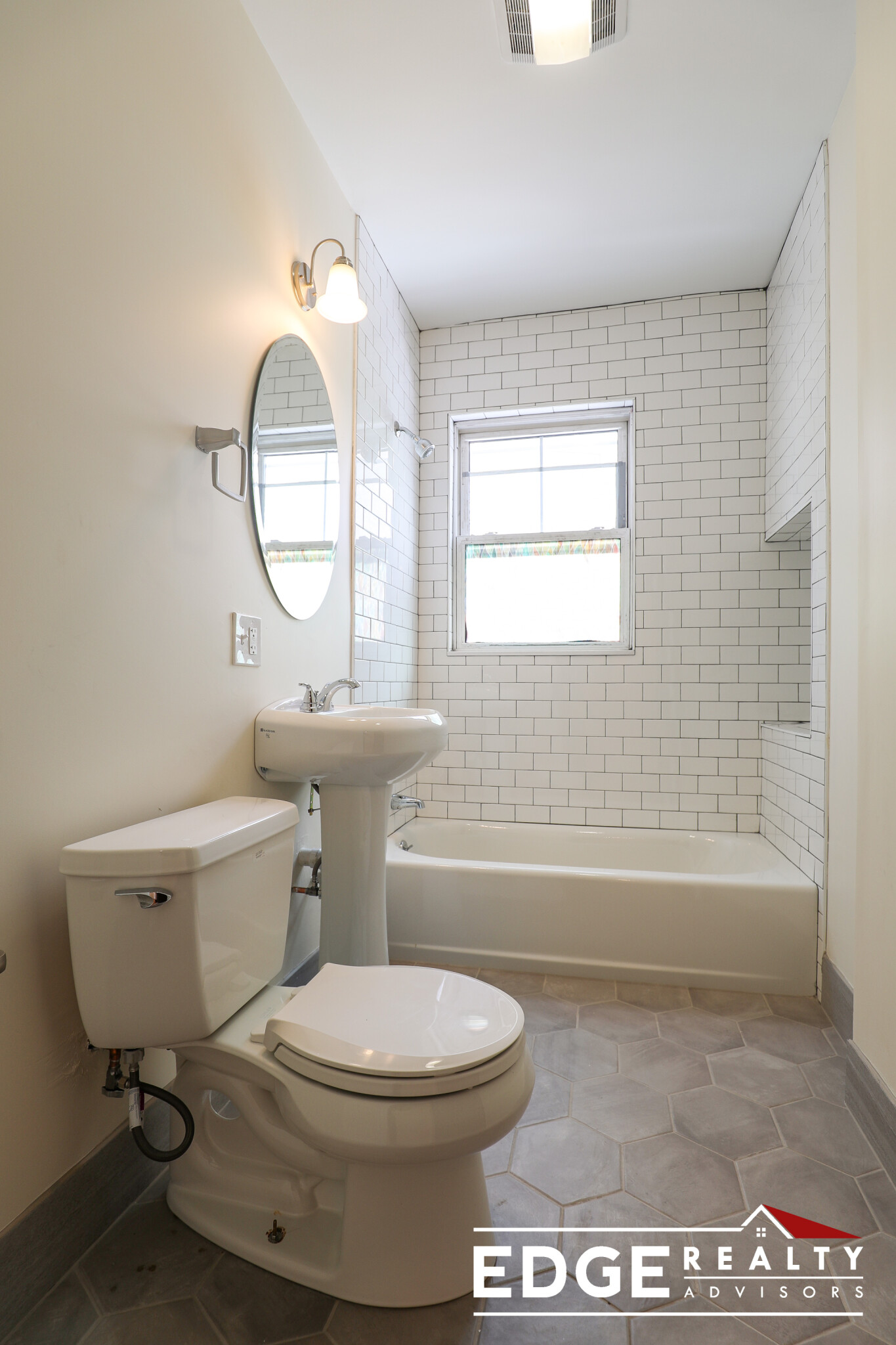 331 Faneuil St, Oak Square