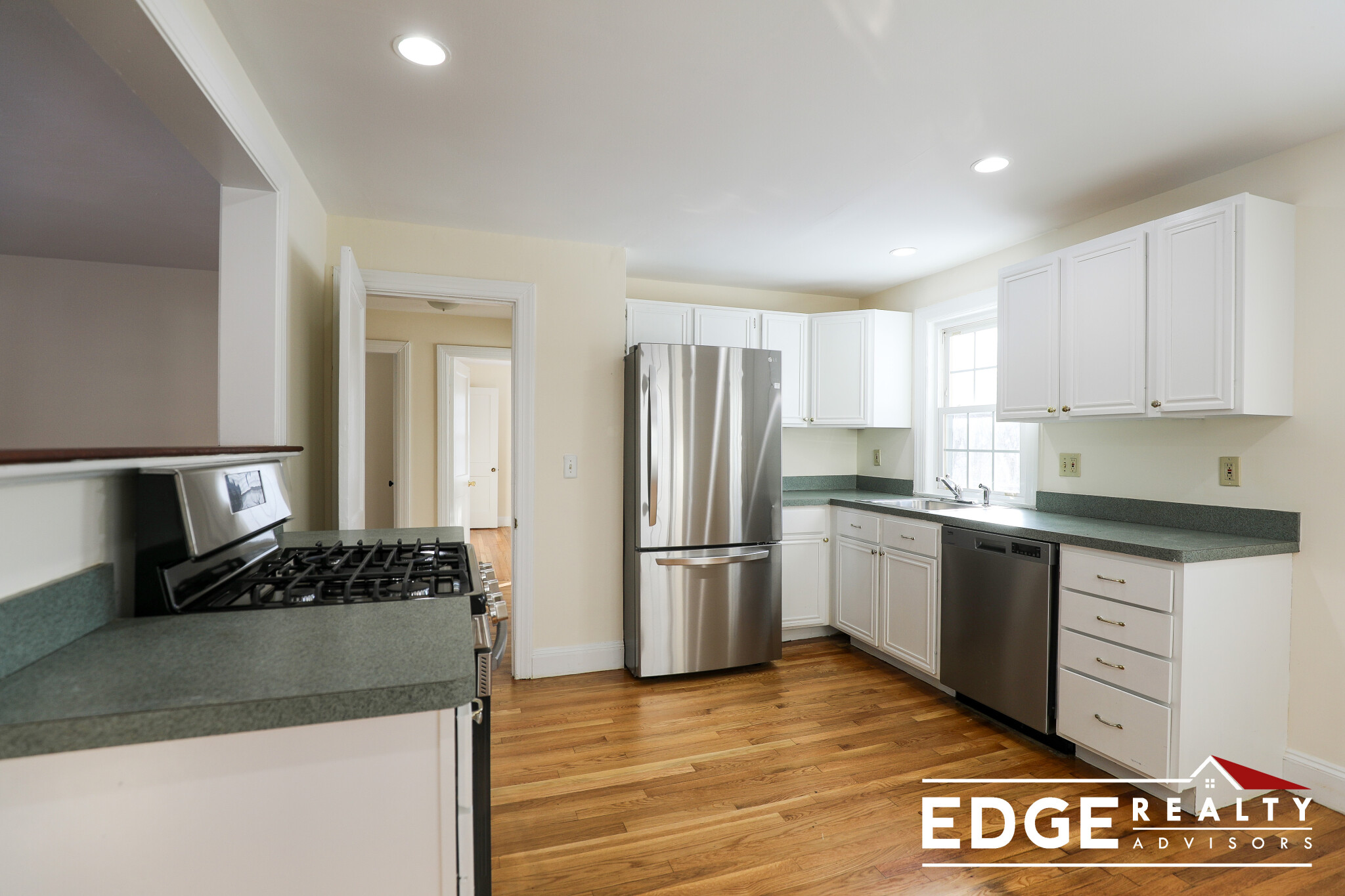 4 bed, 2 bath apartment for rent at 28 Adair Rd, Brighton — photo 2 of 10
