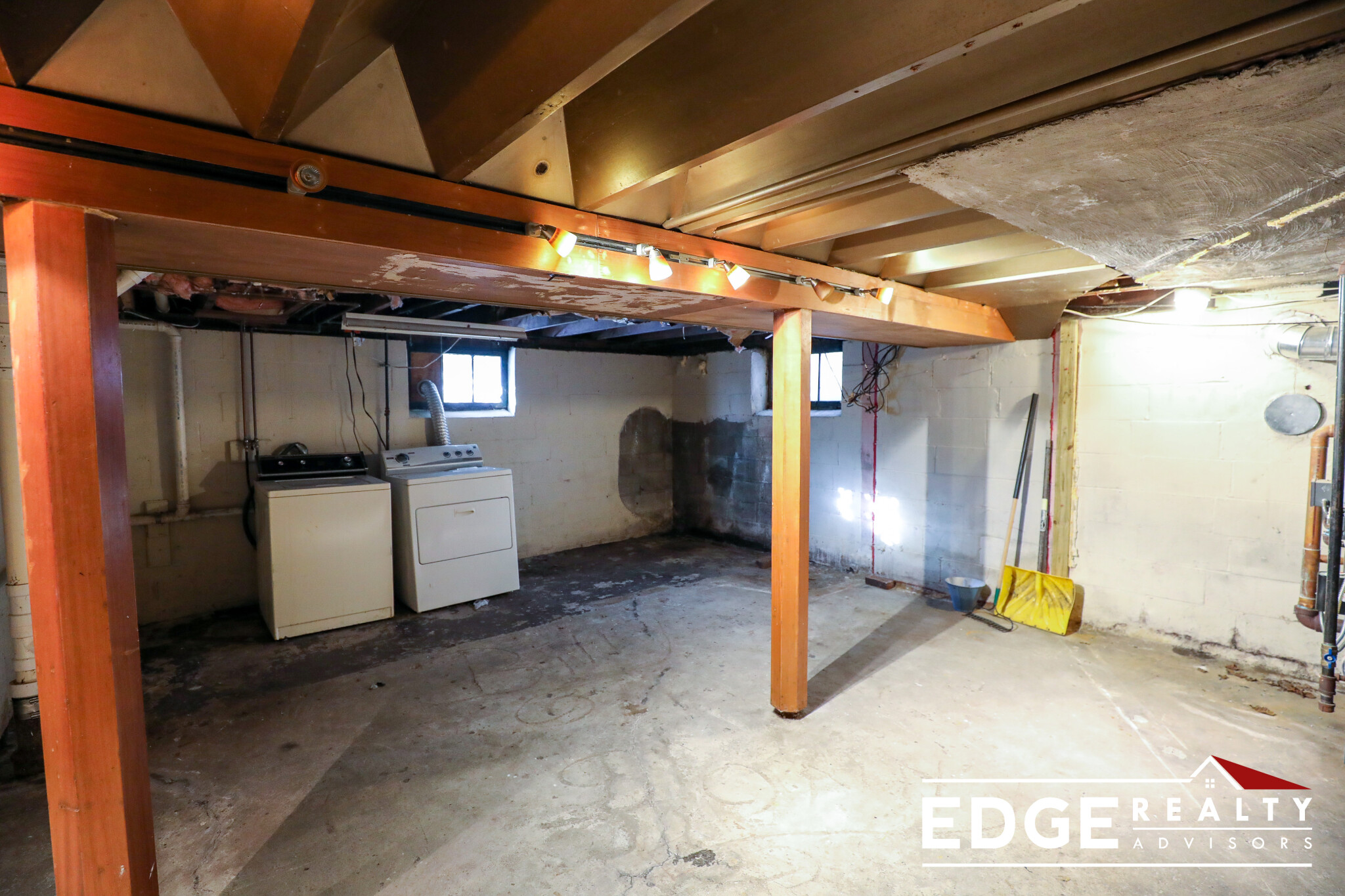 4 bed, 2 bath apartment for rent at 28 Adair Rd, Brighton — photo 10 of 10