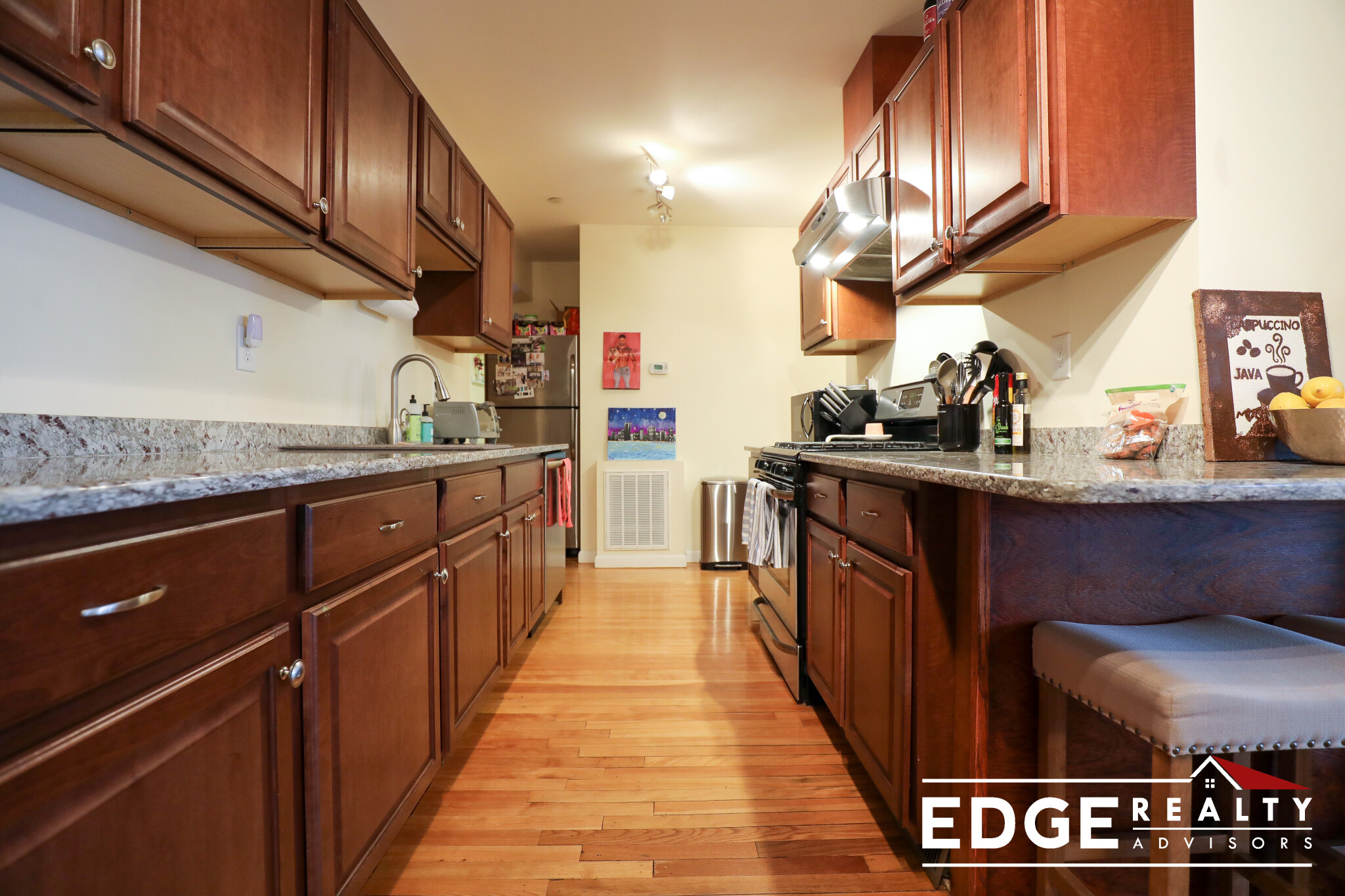 3 bed, 4+ bath apartment for rent at 39 Henshaw St Unit 1, Brighton — photo 4 of 16