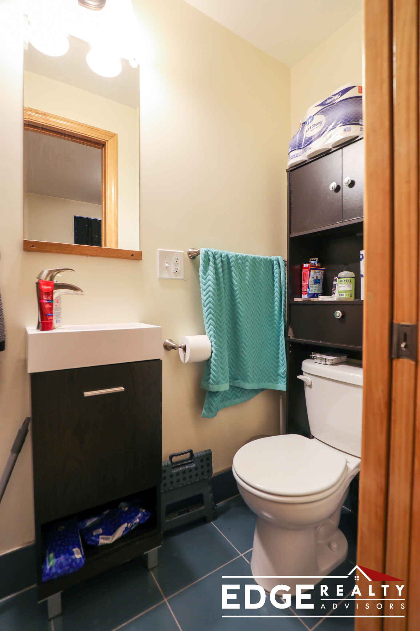 3 bed, 4+ bath apartment for rent at 39 Henshaw St Unit 1, Brighton — photo 13 of 16