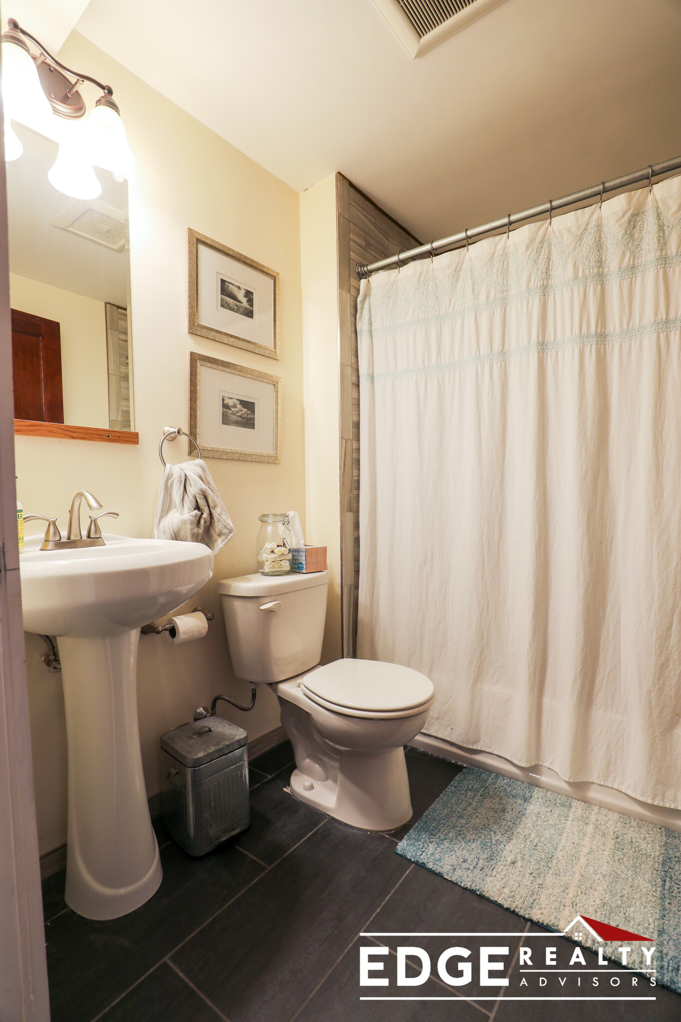 3 bed, 4+ bath apartment for rent at 39 Henshaw St Unit 1, Brighton — photo 8 of 16