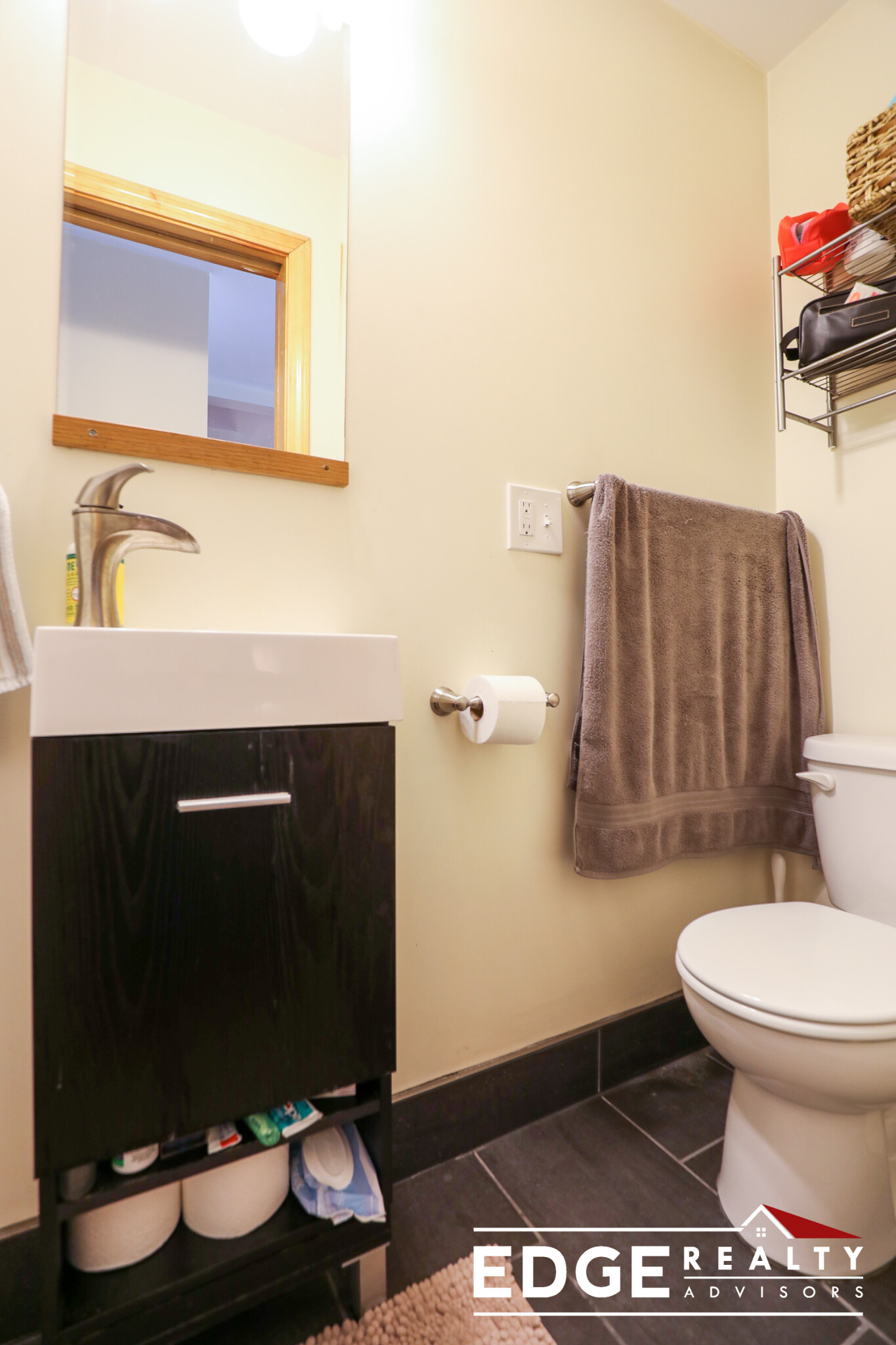 3 bed, 4+ bath apartment for rent at 39 Henshaw St Unit 1, Brighton — photo 15 of 16