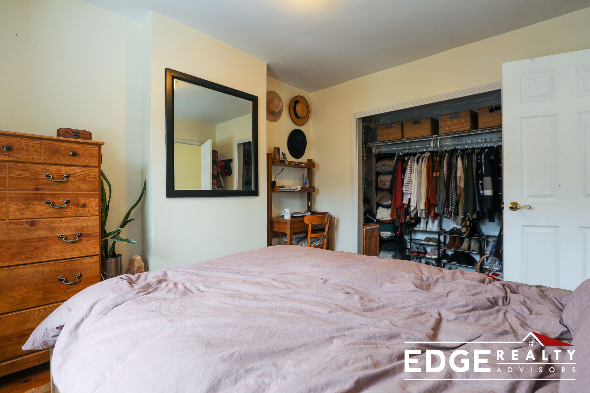 4 bed, 2 bath apartment for rent at 8 Woodmont St, Brighton — photo 11 of 14