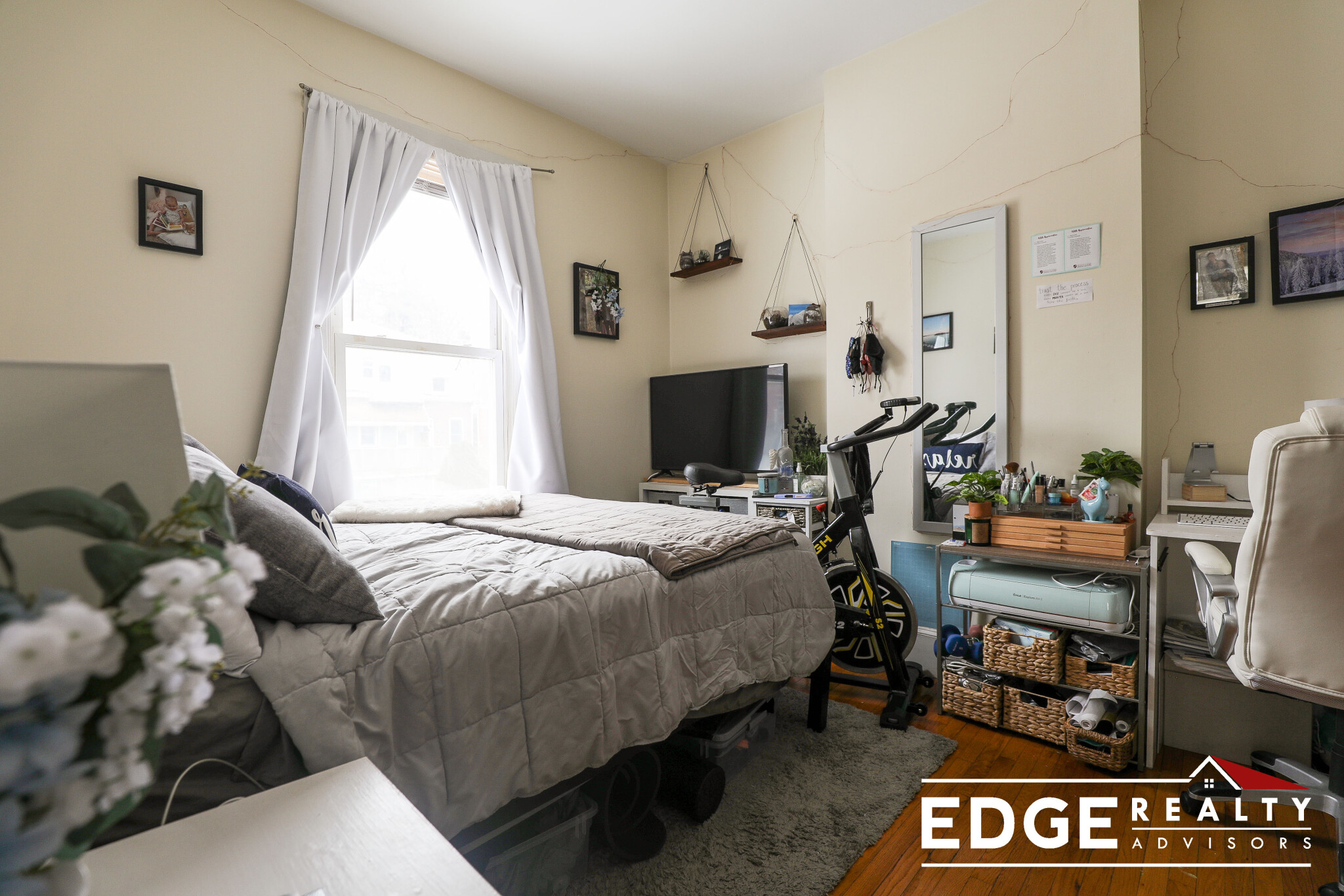 4 bed, 2 bath apartment for rent at 8 Woodmont St, Brighton — photo 6 of 14