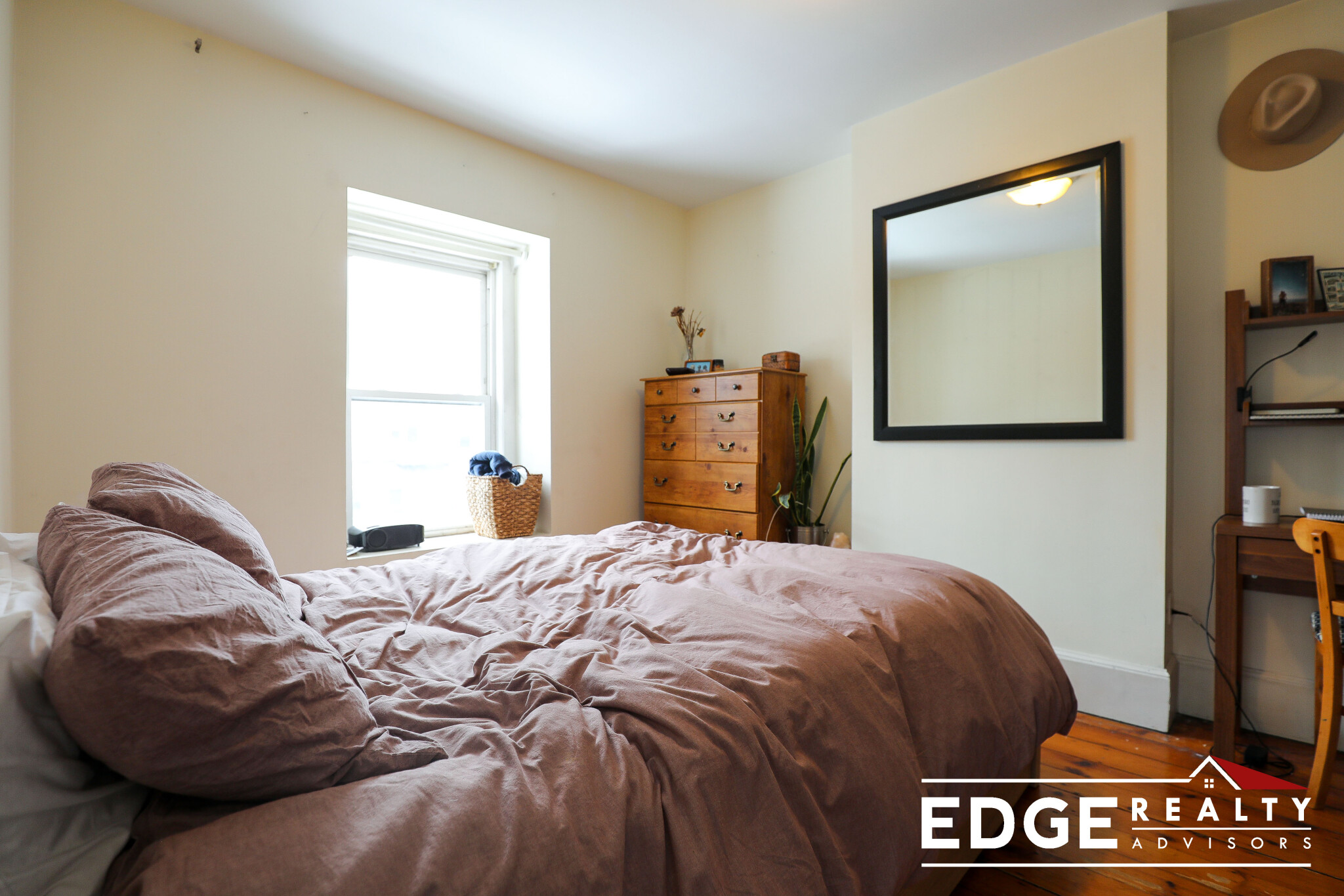 4 bed, 2 bath apartment for rent at 8 Woodmont St, Brighton — photo 10 of 14