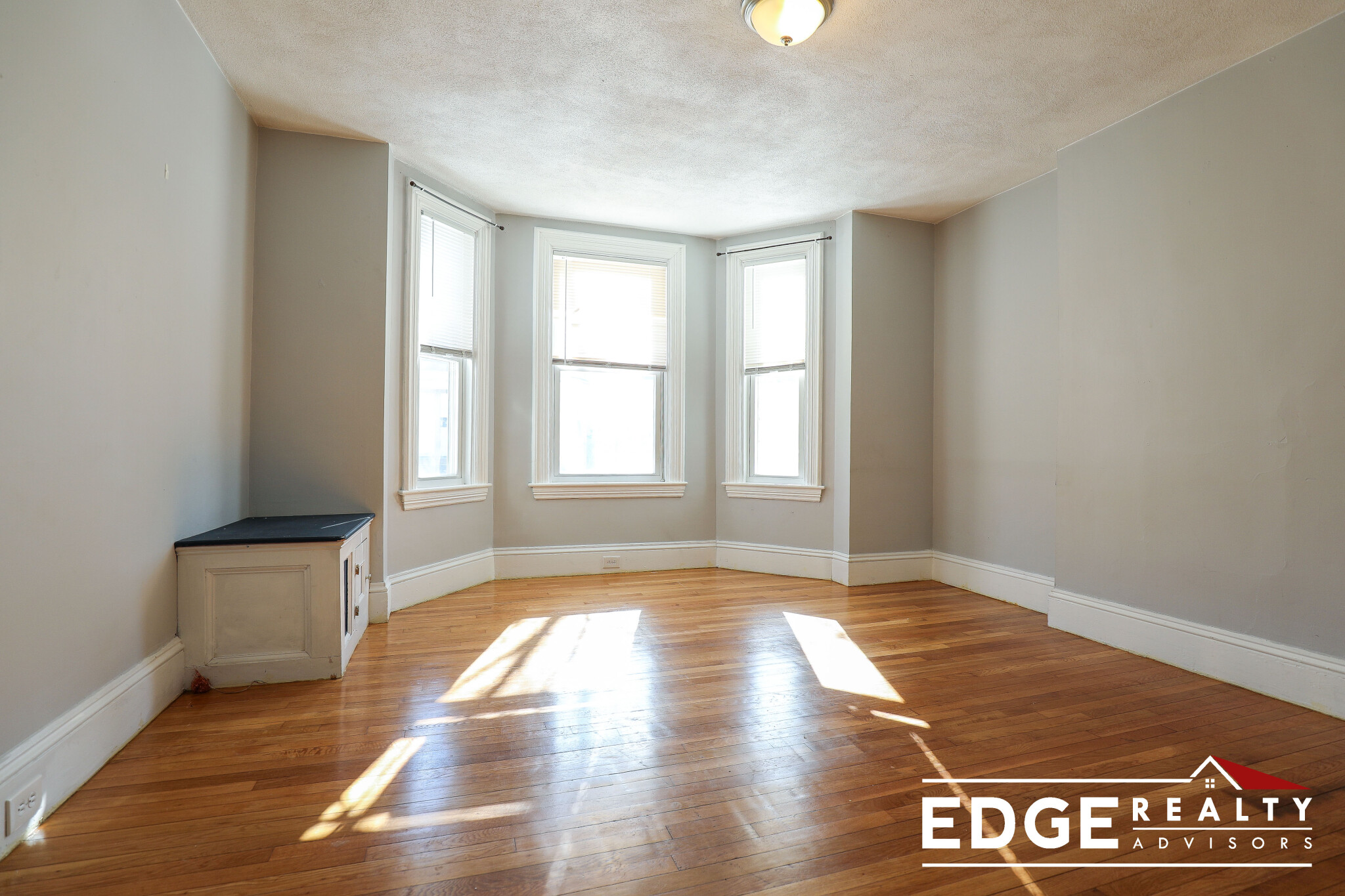 68 Cushing St, Waltham