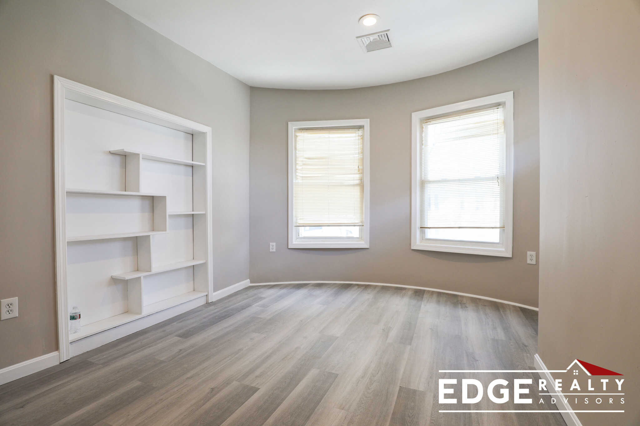 5 bed, 3 bath apartment for rent at 44 Long Ave Unit 2, Allston — photo 7 of 11