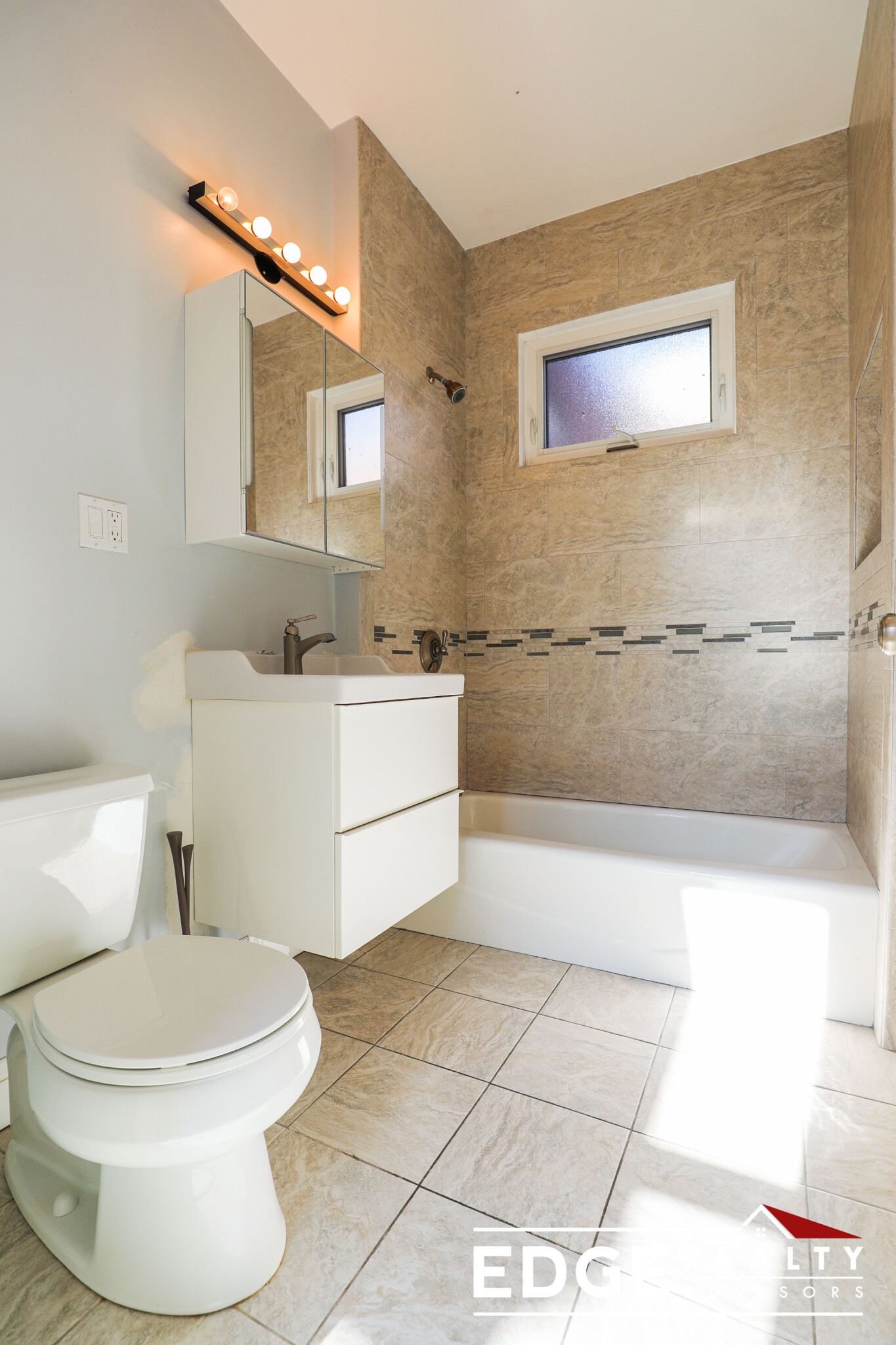 1526 Commonwealth Ave, Brighton