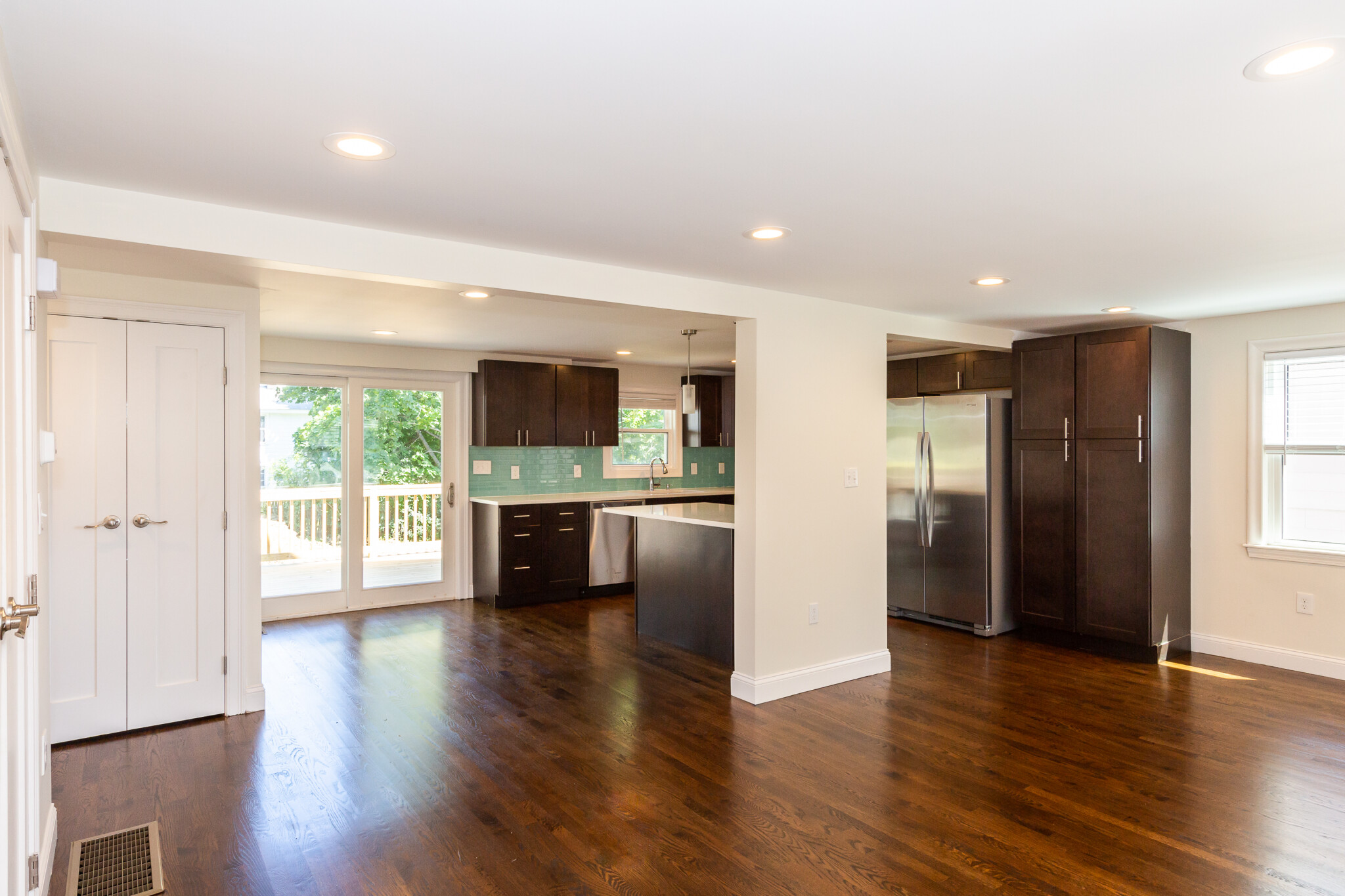 77 Rock Glen Rd, Medford