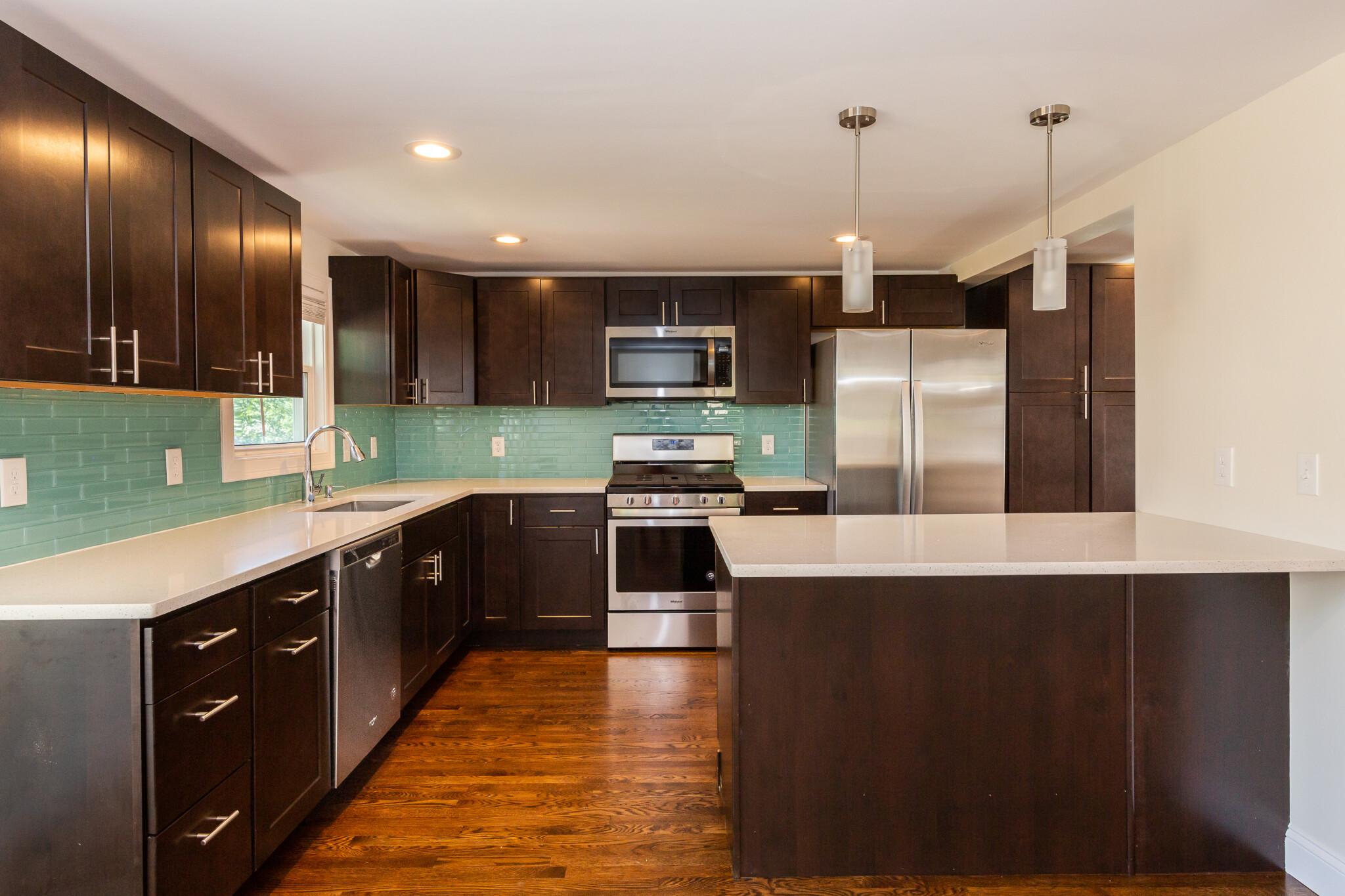 77 Rock Glen Rd, Medford