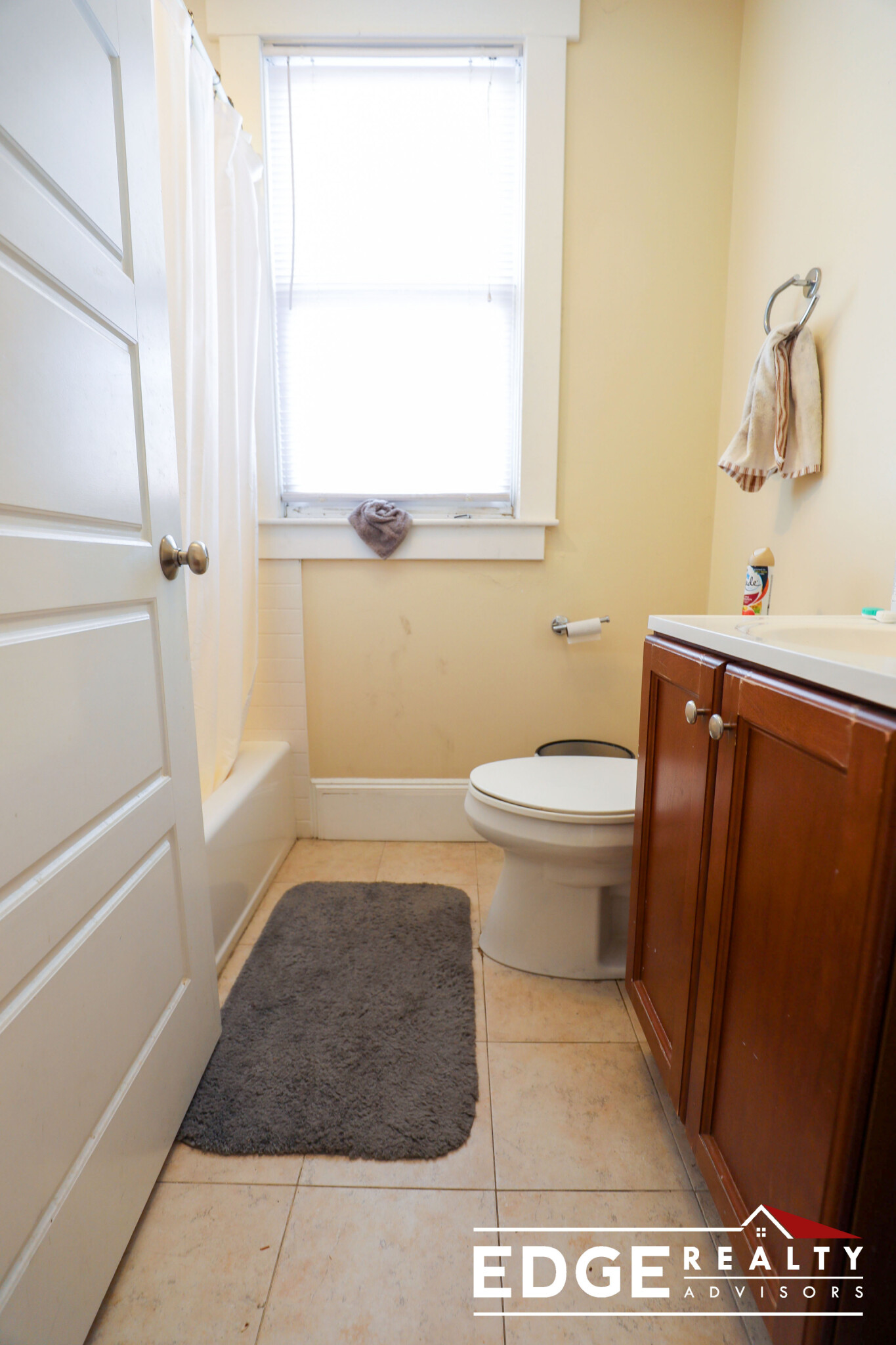 4 bed, 2 bath apartment for rent at 338 Washington St Unit 1, Brighton — photo 9 of 11