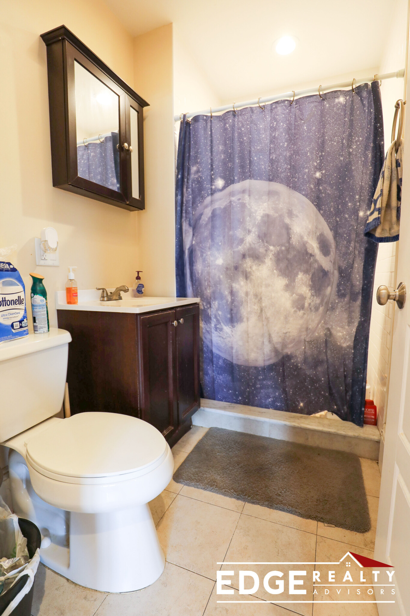 4 bed, 2 bath apartment for rent at 338 Washington St Unit 1, Brighton — photo 5 of 11