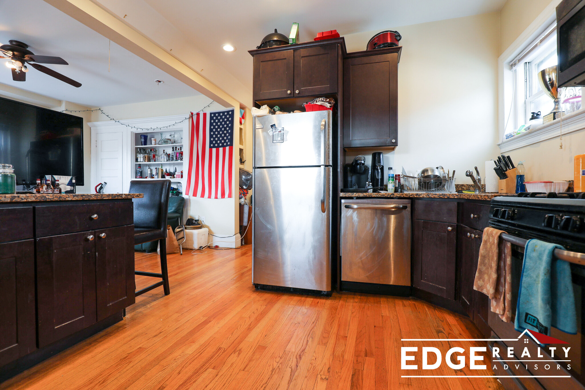 4 bed, 2 bath apartment for rent at 338 Washington St Unit 1, Brighton — photo 4 of 11