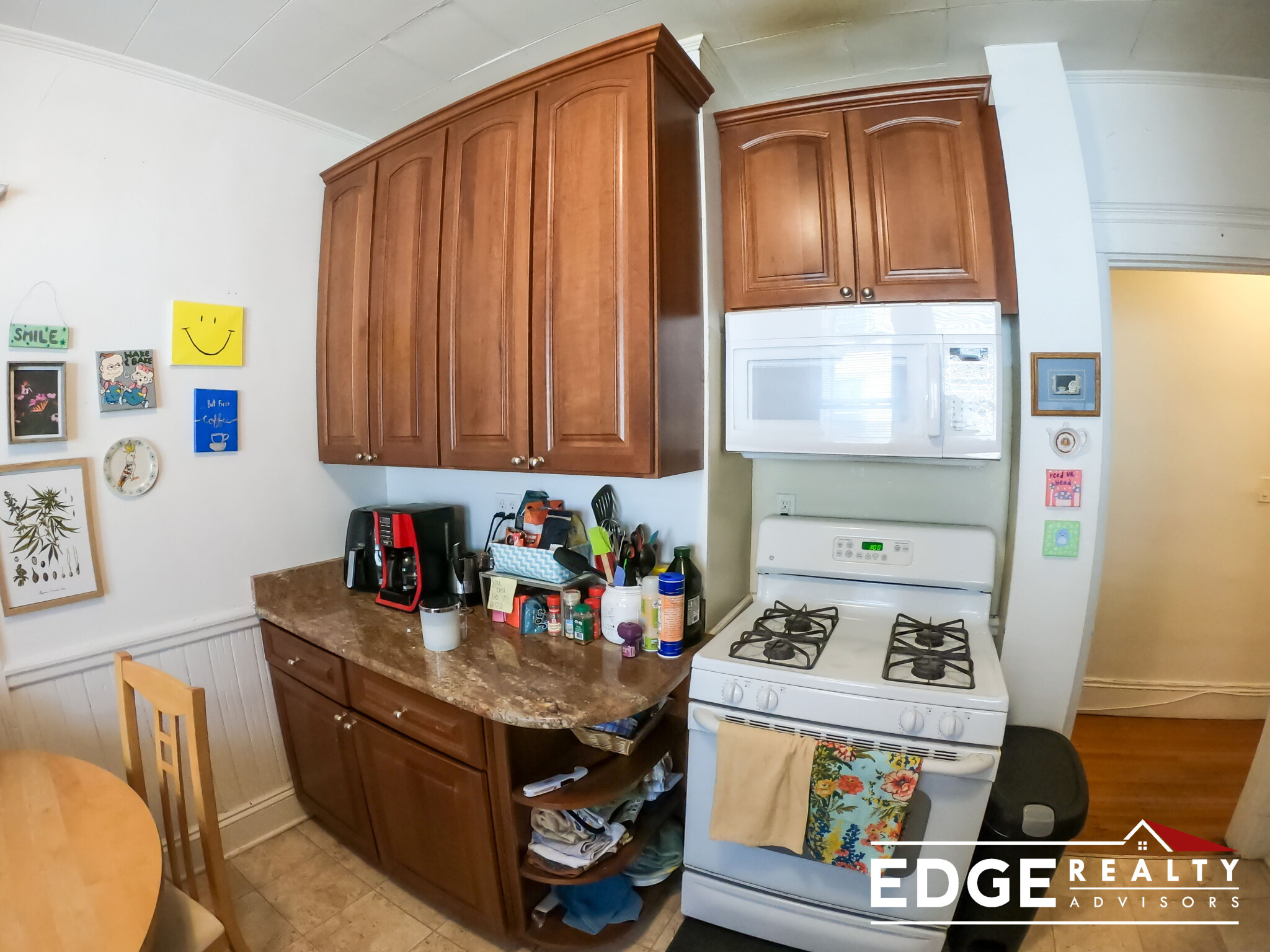 3 bed, 1 bath apartment for rent at 324 Faneuil St Unit 3 COPY, Brighton — photo 3 of 15